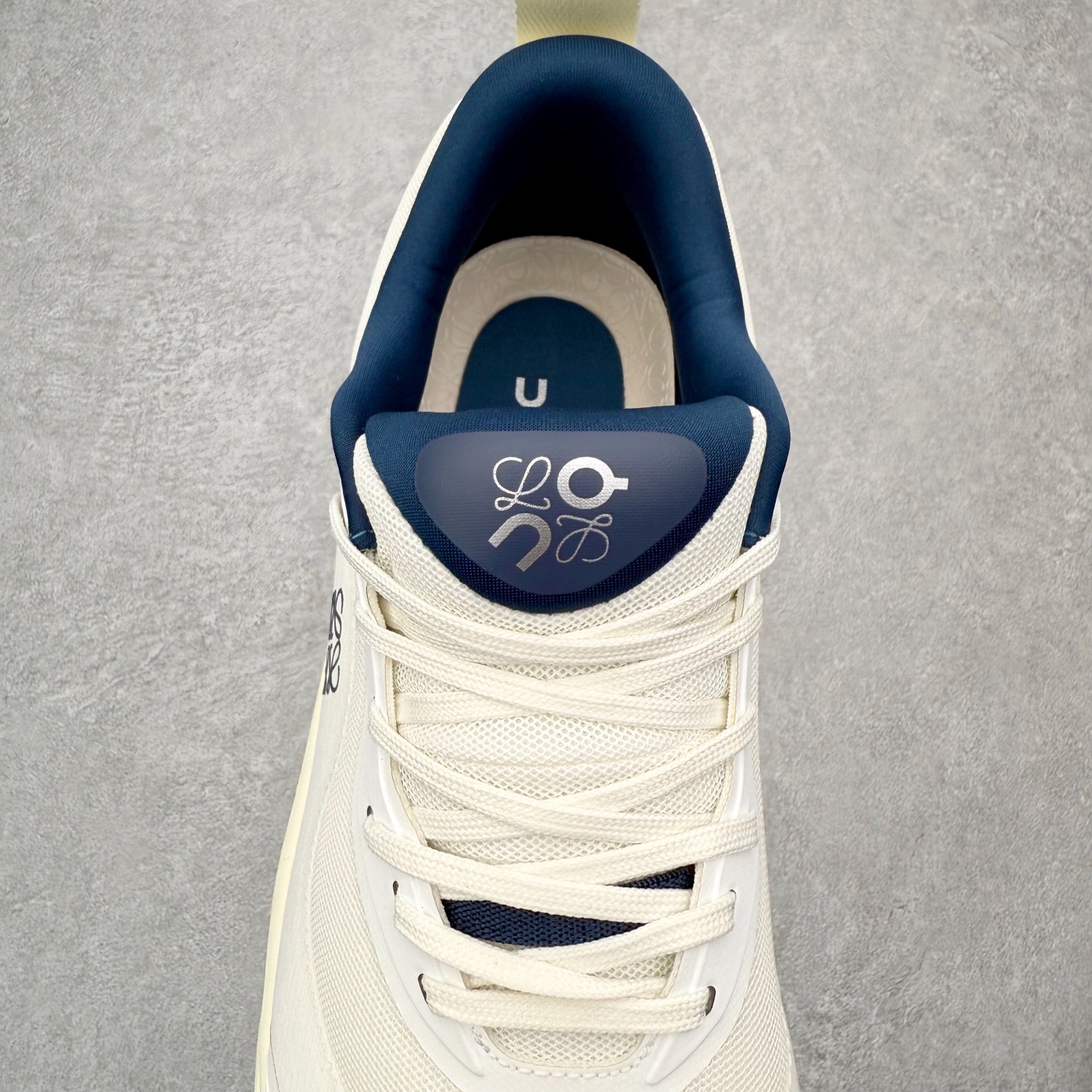 图片[5]-LOEWE x On Cloudtilt 2.0 昂跑罗意威联名 圆头系带生活休闲鞋 此运动品牌 开创于2010年 缓震着陆、强效回弹、轻柔质感的设计构思始终是ON研制关键 与此同时基于“为全球提供革新性的跑步感受”信念 陆续推出了多款跑鞋及其以专业运动人体跑步工程学为设计关键的功能性跑步服饰设备 让跑者不费力气地畅快畅跑 尺码：36 36.5 37.5 38 38.5 39 40 40.5 41 42 42.5 43 44 44.5 45-选品中心