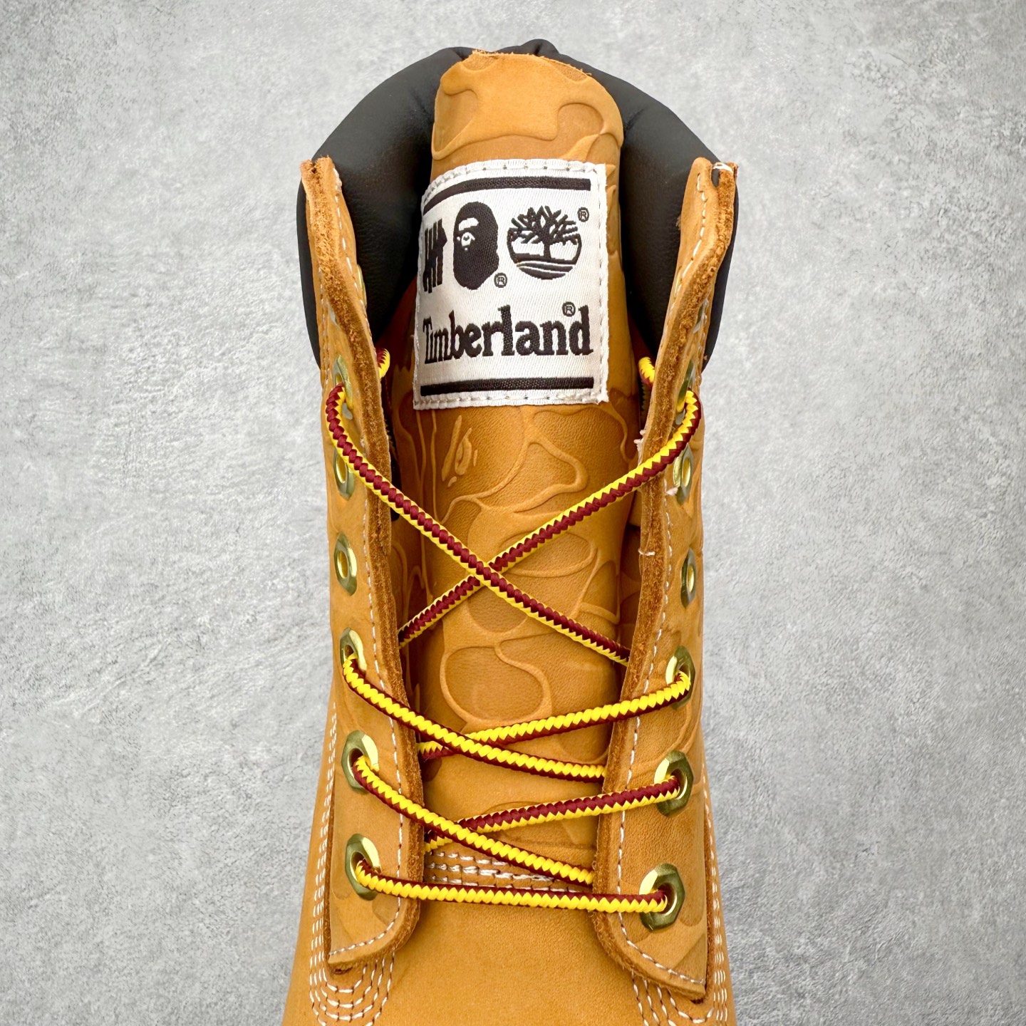 图片[5]-＃ZS Timberland x Bape x Undefeated 天伯伦/添柏岚 猿人头 不败 三方联名限量款 卖了两年也卖爆了两年的经典联名款 中山大厂代工生产 原厂精选防水磨砂牛皮 顶级注塑大底 正品四线并齐工艺 原厂bape 纹路压花 横折动态防泼水 原厂包装盒以及配件一应俱全 Size 36 37 38 39.5 40 41 42 43 44 45 46 男码偏大-选品中心