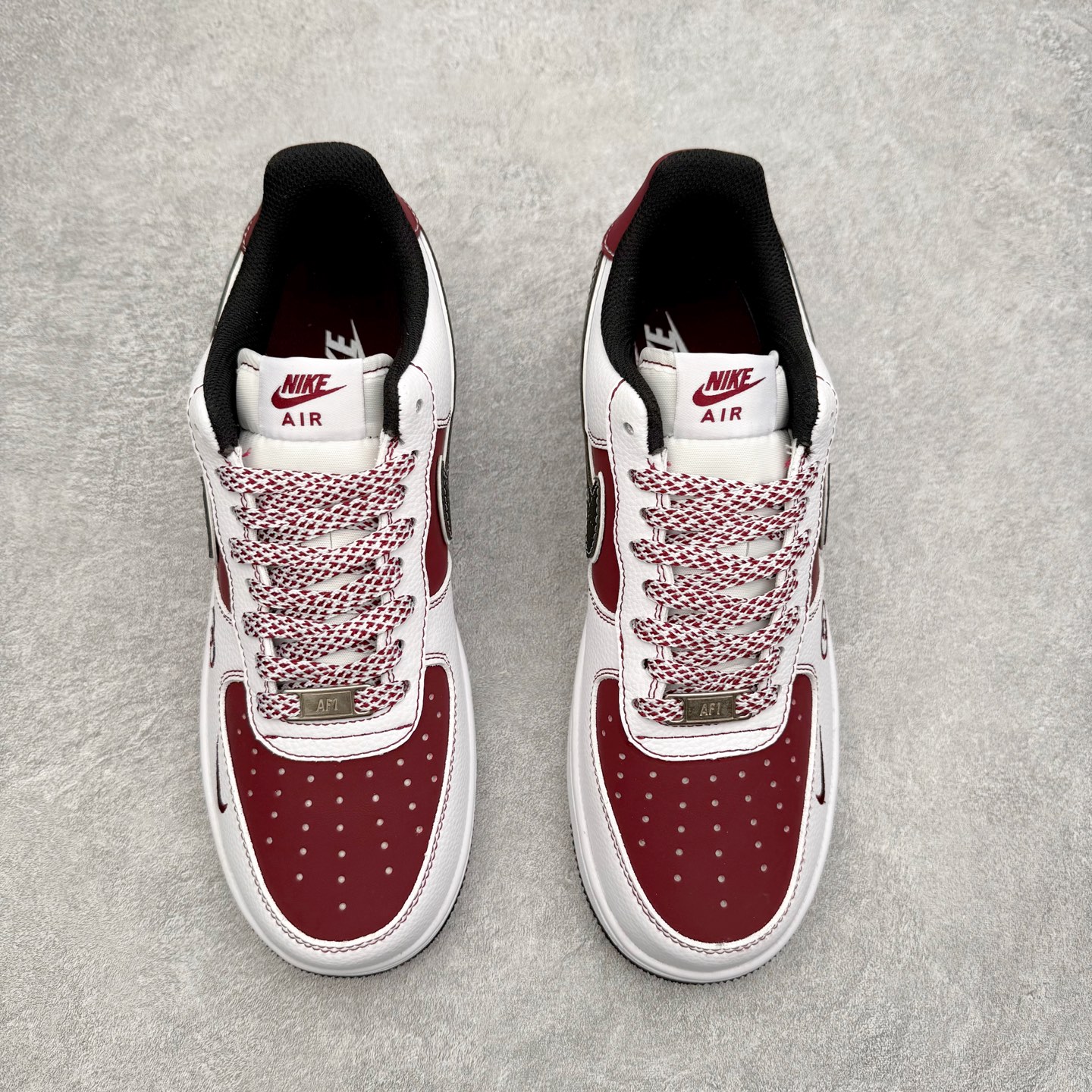 图片[2]-NK Air Force 1´07 Low 空军一号低帮百搭休闲运动板鞋 KK1988-511 柔软、弹性十足的缓震性能和出色的中底设计 横跨复古与现代的外型结合 造就出风靡全球 三十多年的Force 1 直到今天还深受青睐 实拍调校N版已经零色差零失真 百分百还原实物色彩所见即所得 不存在货不对板色差等低级问题 选购参考实物拍摄 不混卖不参货 只用心做好货严格选品 承诺混一赔十 尺码：36 36.5 37.5 38 38.5 39 40 40.5 41 42 42.5 43 44 44.5 45-选品中心