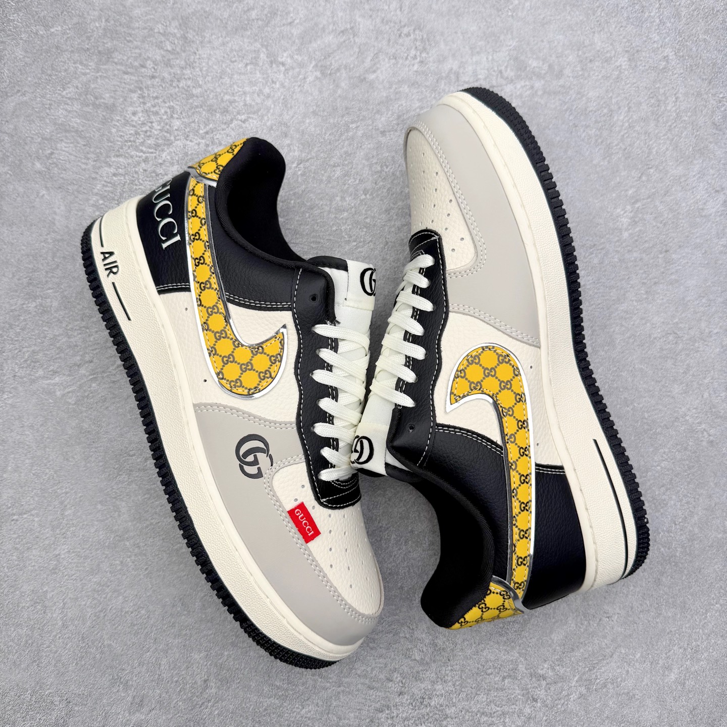 图片[3]-NK Air Force 1´07 Low 空军一号低帮百搭休闲运动板鞋 DF0188-104 柔软、弹性十足的缓震性能和出色的中底设计 横跨复古与现代的外型结合 造就出风靡全球 三十多年的Force 1 直到今天还深受青睐 实拍调校N版已经零色差零失真 百分百还原实物色彩所见即所得 不存在货不对板色差等低级问题 选购参考实物拍摄 不混卖不参货 只用心做好货严格选品 承诺混一赔十 尺码：36 36.5 37.5 38 38.5 39 40 40.5 41 42 42.5 43 44 44.5 45-选品中心