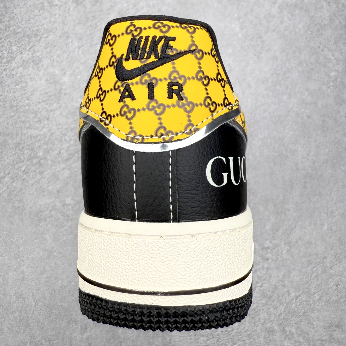 图片[8]-NK Air Force 1´07 Low 空军一号低帮百搭休闲运动板鞋 DF0188-104 柔软、弹性十足的缓震性能和出色的中底设计 横跨复古与现代的外型结合 造就出风靡全球 三十多年的Force 1 直到今天还深受青睐 实拍调校N版已经零色差零失真 百分百还原实物色彩所见即所得 不存在货不对板色差等低级问题 选购参考实物拍摄 不混卖不参货 只用心做好货严格选品 承诺混一赔十 尺码：36 36.5 37.5 38 38.5 39 40 40.5 41 42 42.5 43 44 44.5 45-选品中心