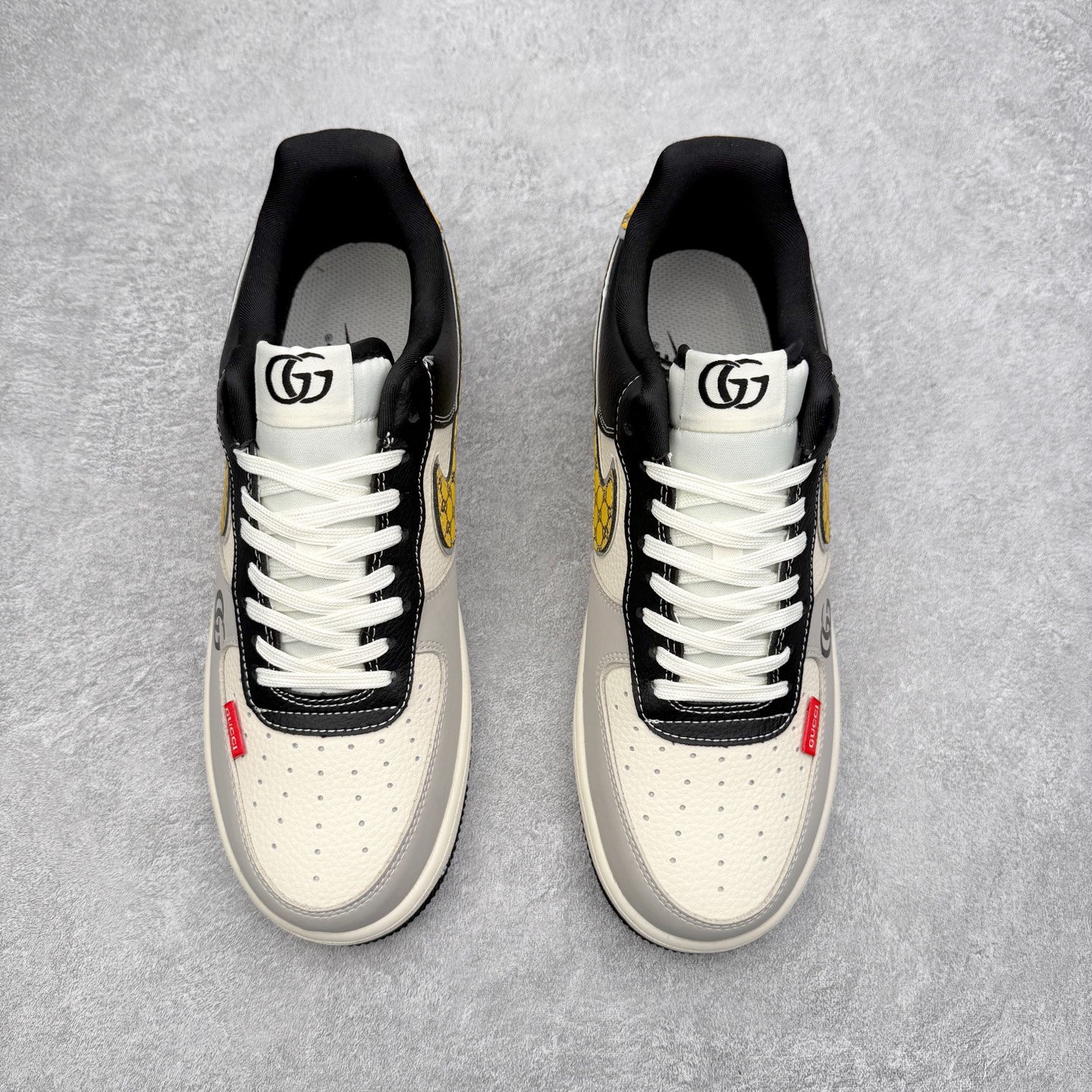 图片[2]-NK Air Force 1´07 Low 空军一号低帮百搭休闲运动板鞋 DF0188-104 柔软、弹性十足的缓震性能和出色的中底设计 横跨复古与现代的外型结合 造就出风靡全球 三十多年的Force 1 直到今天还深受青睐 实拍调校N版已经零色差零失真 百分百还原实物色彩所见即所得 不存在货不对板色差等低级问题 选购参考实物拍摄 不混卖不参货 只用心做好货严格选品 承诺混一赔十 尺码：36 36.5 37.5 38 38.5 39 40 40.5 41 42 42.5 43 44 44.5 45-选品中心