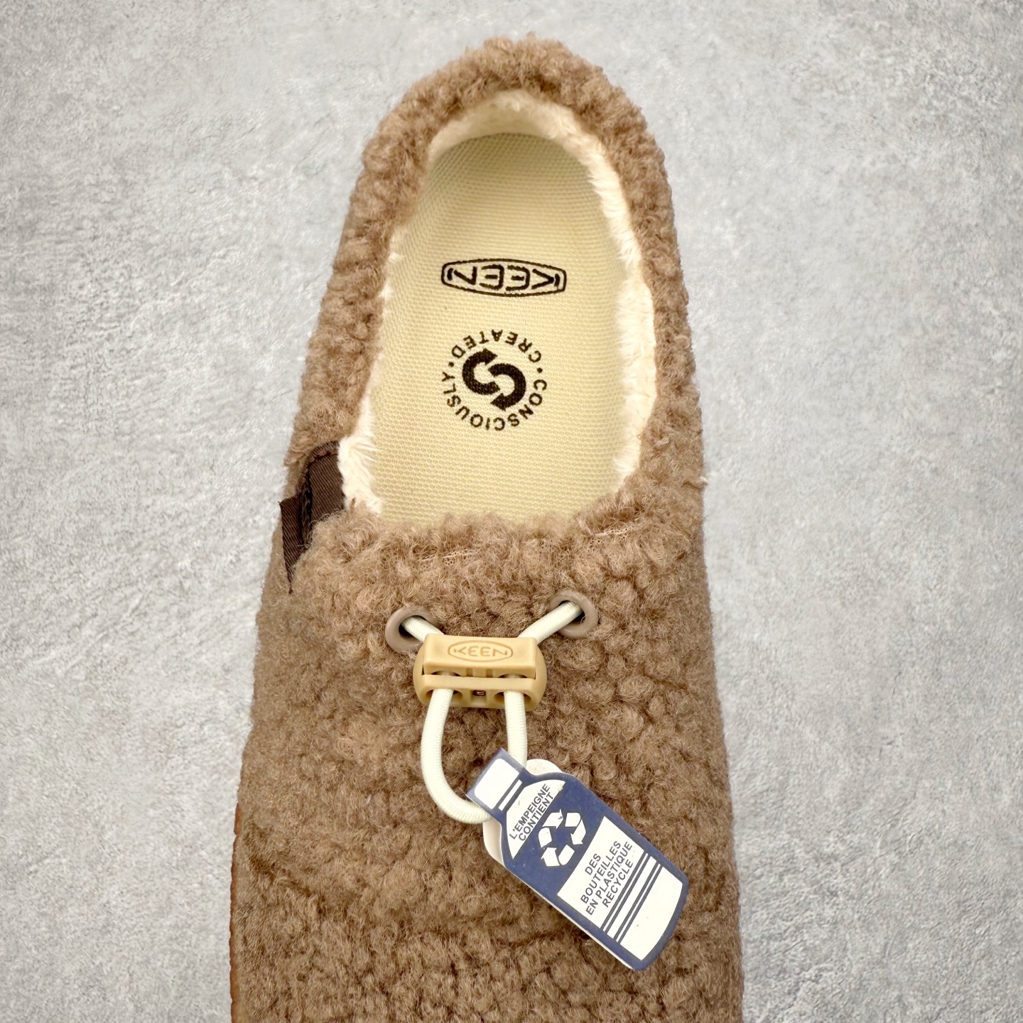 图片[5]-中山原单货 极力推荐版本 KEEN 科恩 Howser 3 Slide 爆款小羊蹄上线了 原创版型 简约外形时尚可户内户外任意穿梭 弹力鞋带锁定系统方便穿脱 橡胶大底 环保无异味 舒适的一脚蹬设计 创新家居混合款式 主货号：1026651 尺码：35 36 37 38 39 40 41-选品中心