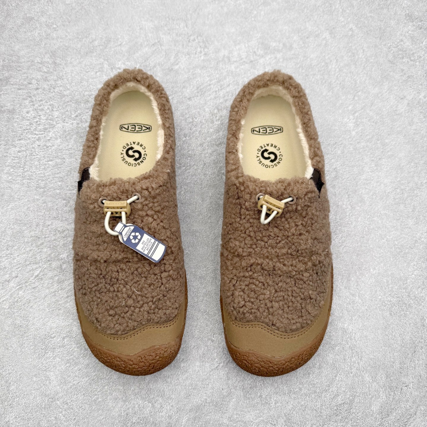 图片[2]-中山原单货 极力推荐版本 KEEN 科恩 Howser 3 Slide 爆款小羊蹄上线了 原创版型 简约外形时尚可户内户外任意穿梭 弹力鞋带锁定系统方便穿脱 橡胶大底 环保无异味 舒适的一脚蹬设计 创新家居混合款式 主货号：1026651 尺码：35 36 37 38 39 40 41-选品中心