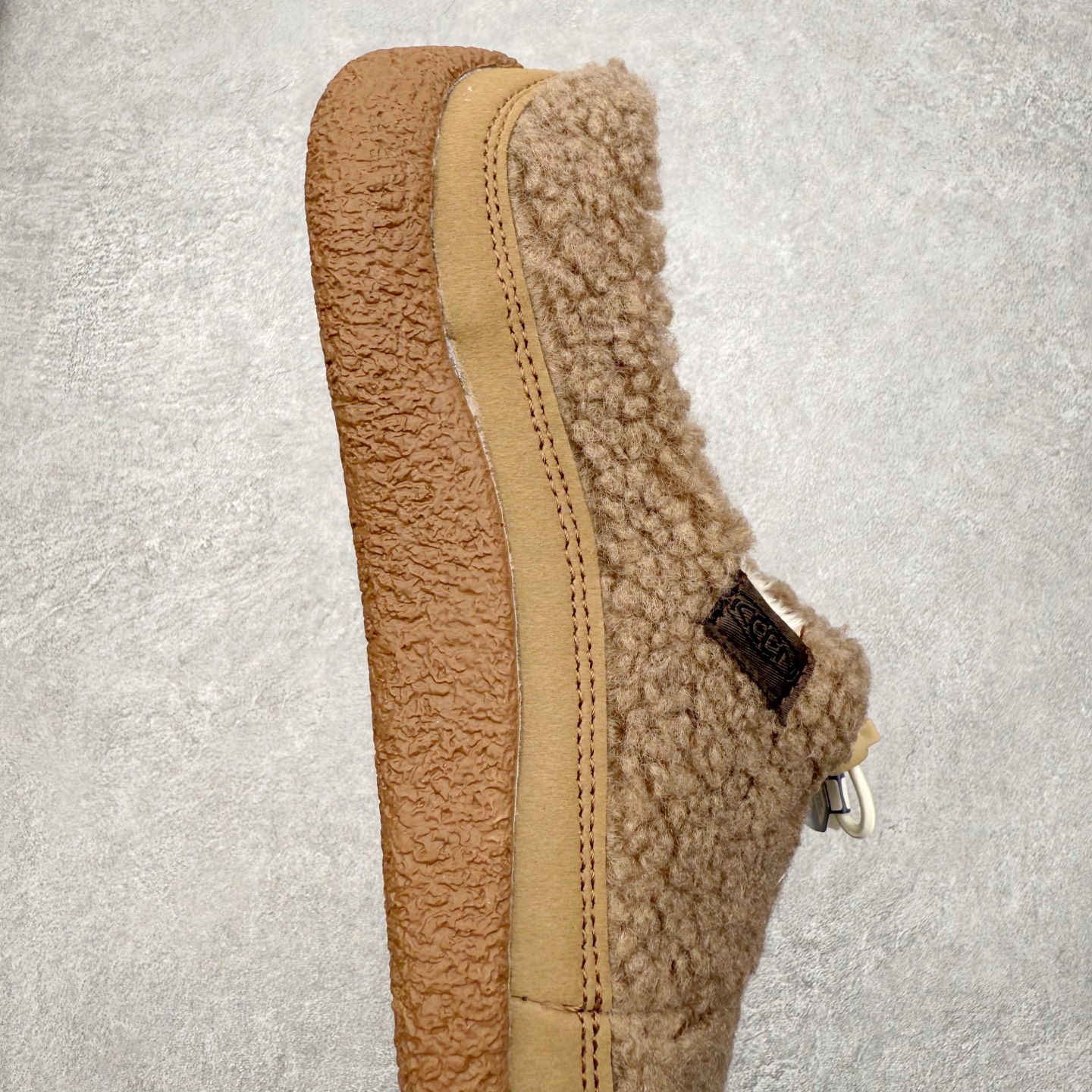 图片[6]-中山原单货 极力推荐版本 KEEN 科恩 Howser 3 Slide 爆款小羊蹄上线了 原创版型 简约外形时尚可户内户外任意穿梭 弹力鞋带锁定系统方便穿脱 橡胶大底 环保无异味 舒适的一脚蹬设计 创新家居混合款式 主货号：1026651 尺码：35 36 37 38 39 40 41-选品中心