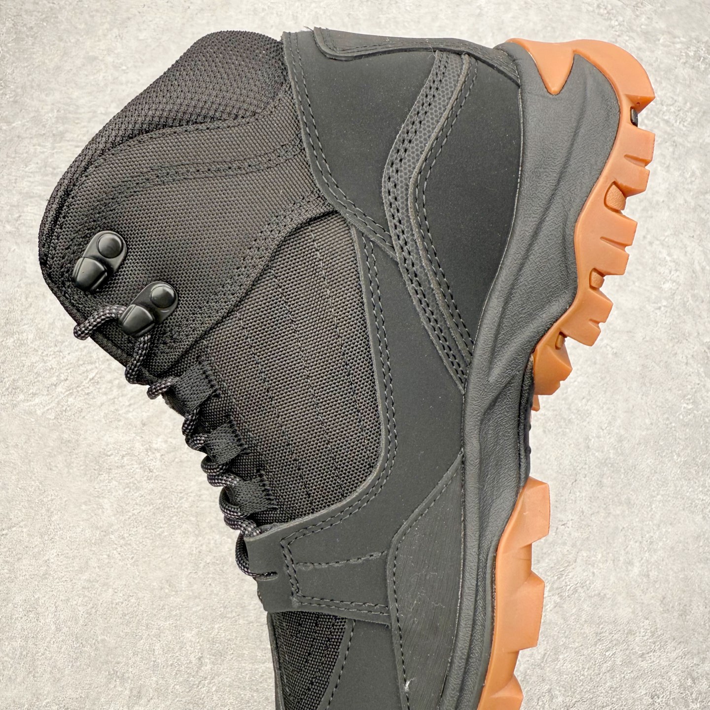 图片[7]-Timberland 添柏岚/天伯伦 25秋冬新款 经典户外休闲大黄靴 广东大厂品质 原盒原包装 面料采用意大利🇮🇹顶级磨砂细纹牛皮搭配防臭防腐真皮乳胶鞋垫给您完美的穿着体验 质量考究耐穿型男必备 专治不帅 高品质脚感一流 货号：TB99350 尺码：39 40 41 42 43 44 (标准码)-选品中心