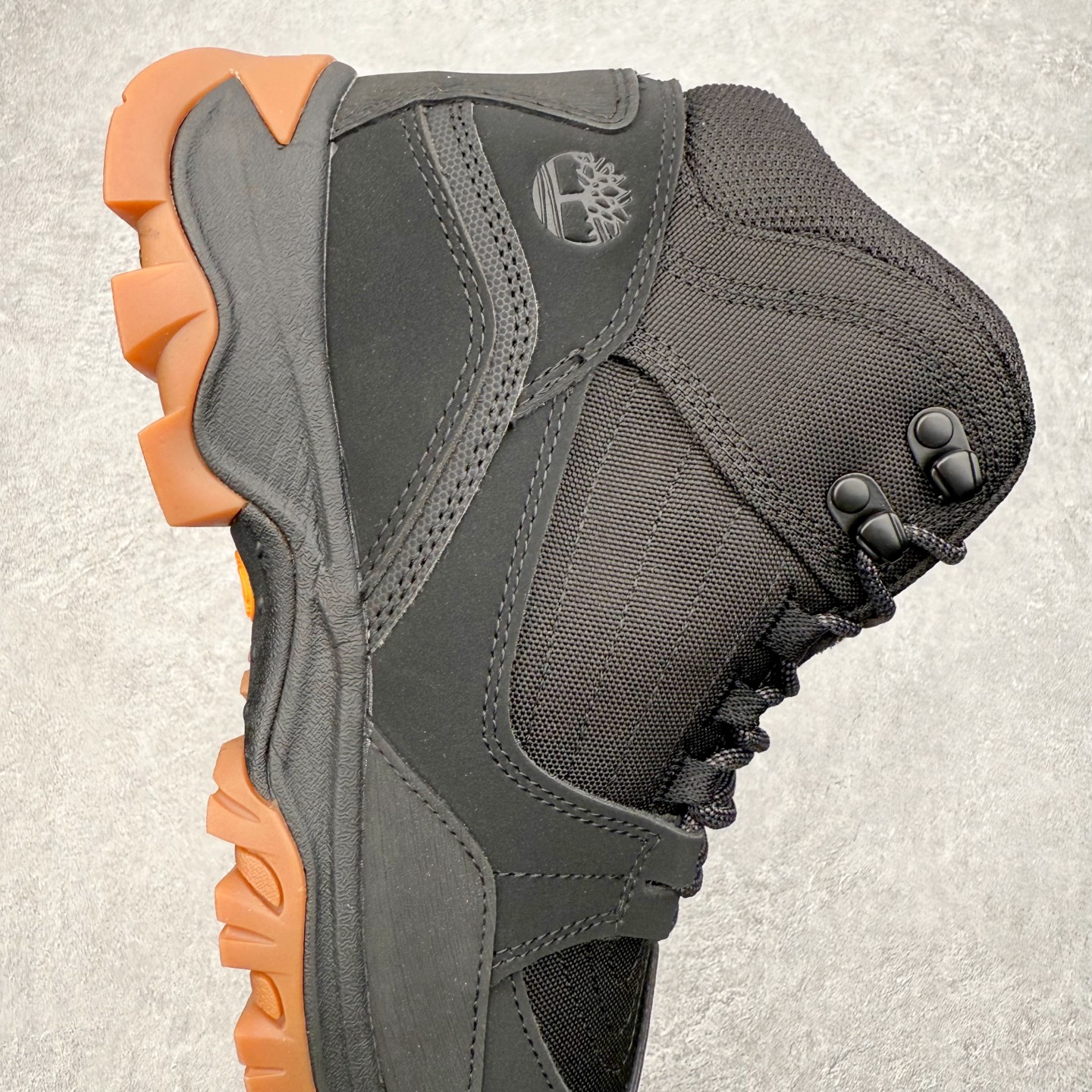 图片[6]-Timberland 添柏岚/天伯伦 25秋冬新款 经典户外休闲大黄靴 广东大厂品质 原盒原包装 面料采用意大利🇮🇹顶级磨砂细纹牛皮搭配防臭防腐真皮乳胶鞋垫给您完美的穿着体验 质量考究耐穿型男必备 专治不帅 高品质脚感一流 货号：TB99350 尺码：39 40 41 42 43 44 (标准码)-选品中心