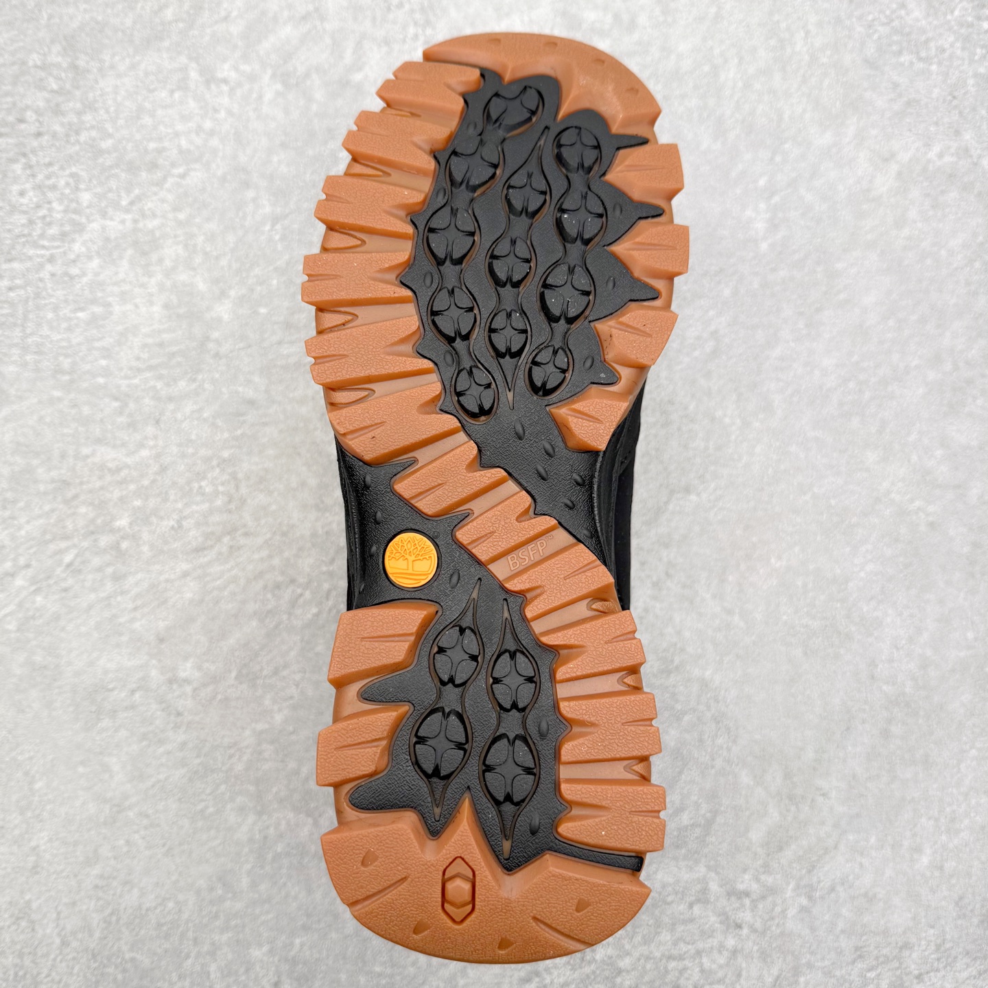 图片[9]-Timberland 添柏岚/天伯伦 25秋冬新款 经典户外休闲大黄靴 广东大厂品质 原盒原包装 面料采用意大利🇮🇹顶级磨砂细纹牛皮搭配防臭防腐真皮乳胶鞋垫给您完美的穿着体验 质量考究耐穿型男必备 专治不帅 高品质脚感一流 货号：TB99350 尺码：39 40 41 42 43 44 (标准码)-选品中心