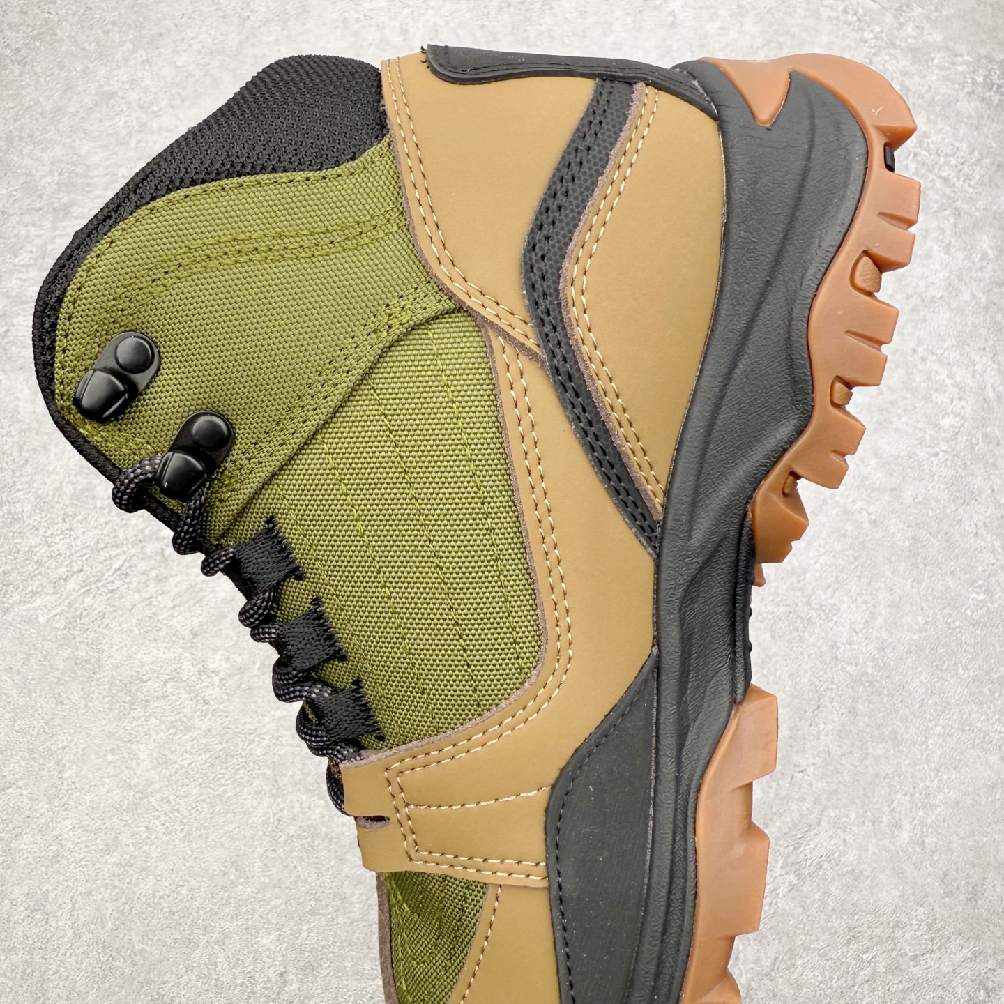 图片[7]-Timberland 添柏岚/天伯伦 25秋冬新款 经典户外休闲大黄靴 广东大厂品质 原盒原包装 面料采用意大利🇮🇹顶级磨砂细纹牛皮搭配防臭防腐真皮乳胶鞋垫给您完美的穿着体验 质量考究耐穿型男必备 专治不帅 高品质脚感一流 货号：TB99350 尺码：39 40 41 42 43 44 (标准码)-选品中心