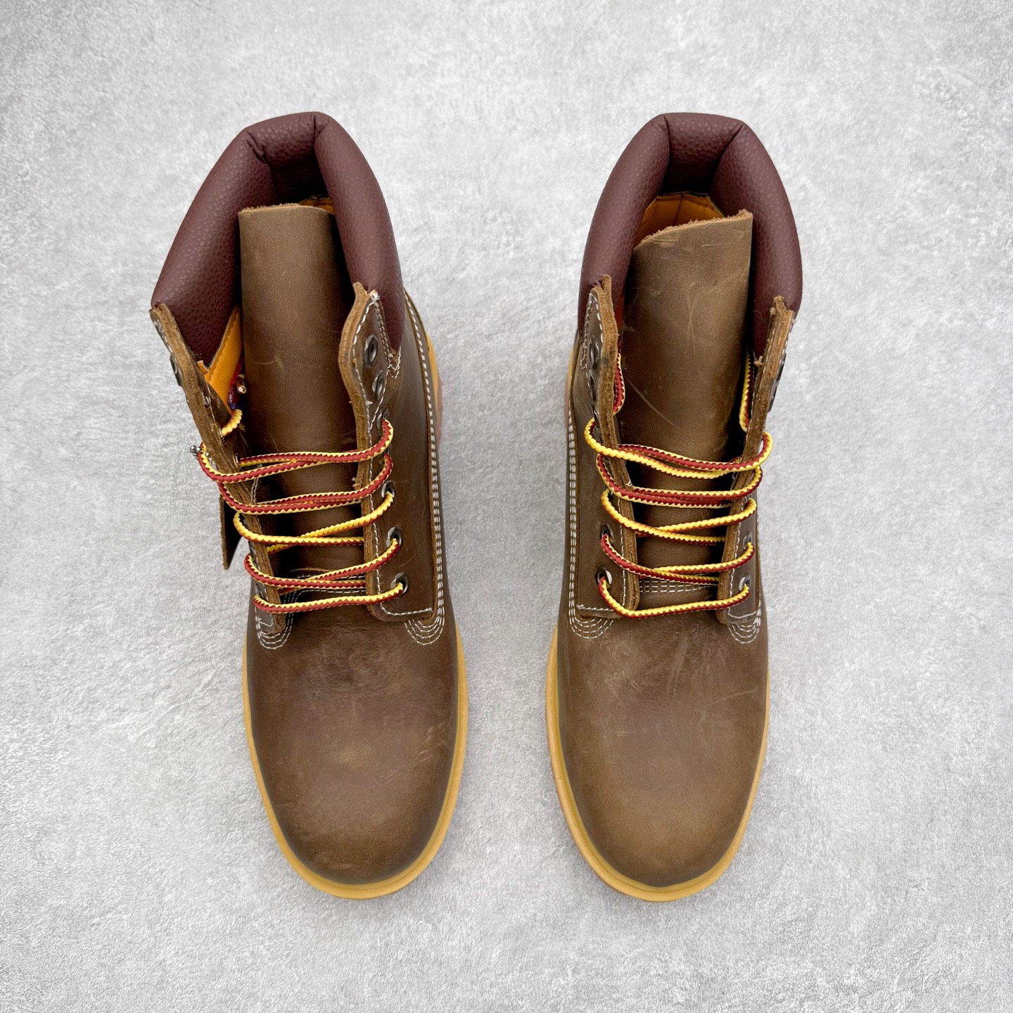 图片[2]-Timberland 添柏岚/天伯伦 25秋冬新款 经典户外休闲大黄靴 广东大厂品质 原盒原包装 面料采用意大利🇮🇹顶级磨砂细纹牛皮搭配防臭防腐真皮乳胶鞋垫给您完美的穿着体验 质量考究耐穿型男必备 专治不帅 高品质脚感一流 货号：TB99350 尺码：35 36 37 38 39 40 41 42 43 44 (标准码)-选品中心