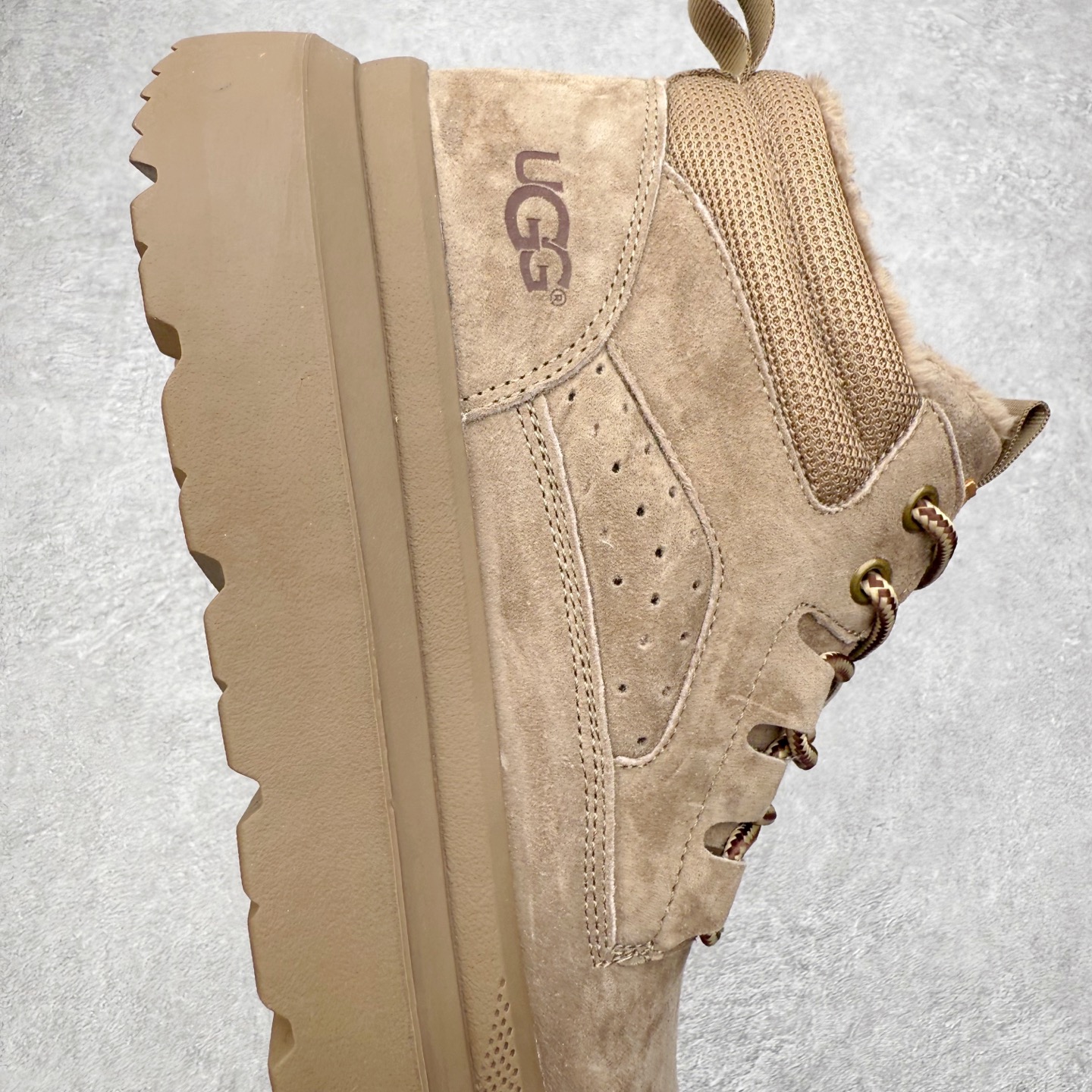 图片[6]-UGG Tasman Weather Hybrid 塔斯曼混合系列户外中帮休闲马丁靴雪地靴UGG秋冬新品 秋冬必备（内里加绒保暖🔥）时尚休闲马丁靴雪地靴系列 代购专供品质 面料采用进口头层牛皮材质 鞋内里采用🔥毛茸一体内里保暖锁热。外置防滑橡胶大底 系带设计 穿脱十分方便 采用TPU模压定型真皮鞋面材质#科技外底防滑,耐磨性和良好的弹性！尺码：39-44-选品中心