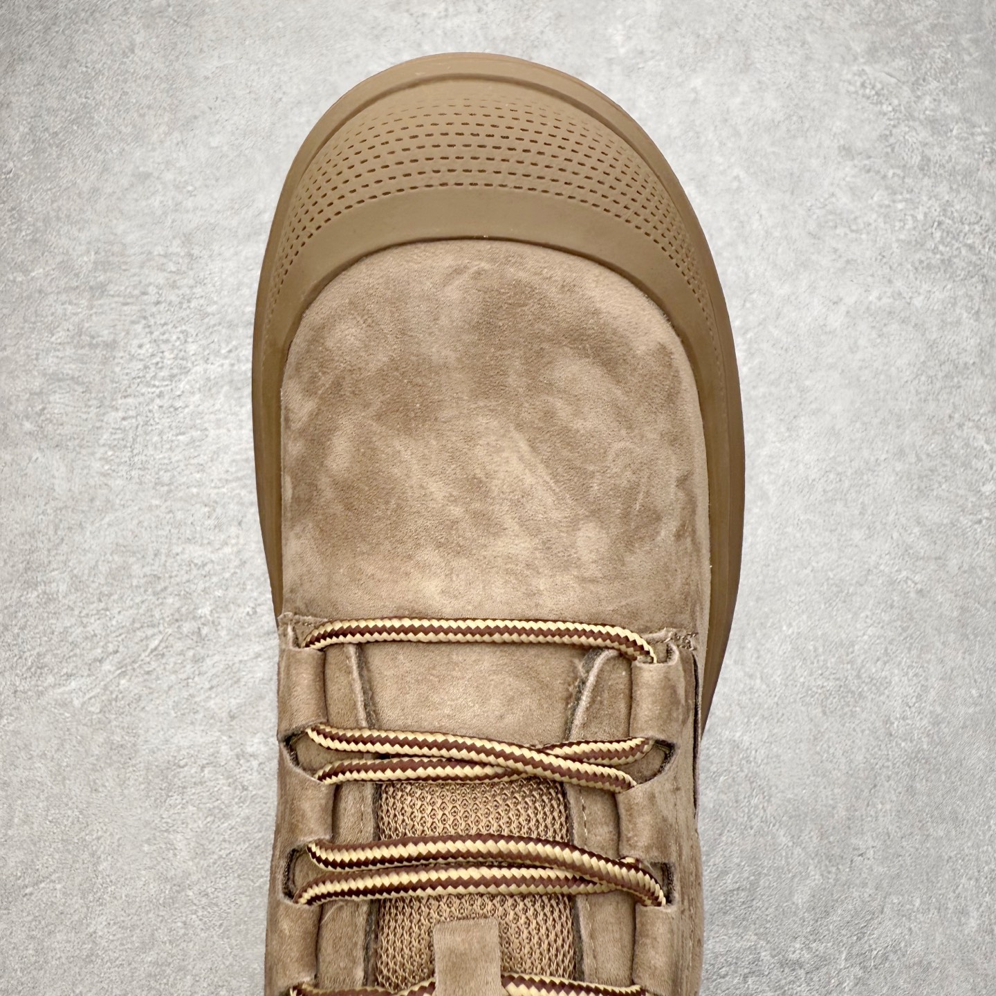 图片[4]-UGG Tasman Weather Hybrid 塔斯曼混合系列户外中帮休闲马丁靴雪地靴UGG秋冬新品 秋冬必备（内里加绒保暖🔥）时尚休闲马丁靴雪地靴系列 代购专供品质 面料采用进口头层牛皮材质 鞋内里采用🔥毛茸一体内里保暖锁热。外置防滑橡胶大底 系带设计 穿脱十分方便 采用TPU模压定型真皮鞋面材质#科技外底防滑,耐磨性和良好的弹性！尺码：39-44-选品中心