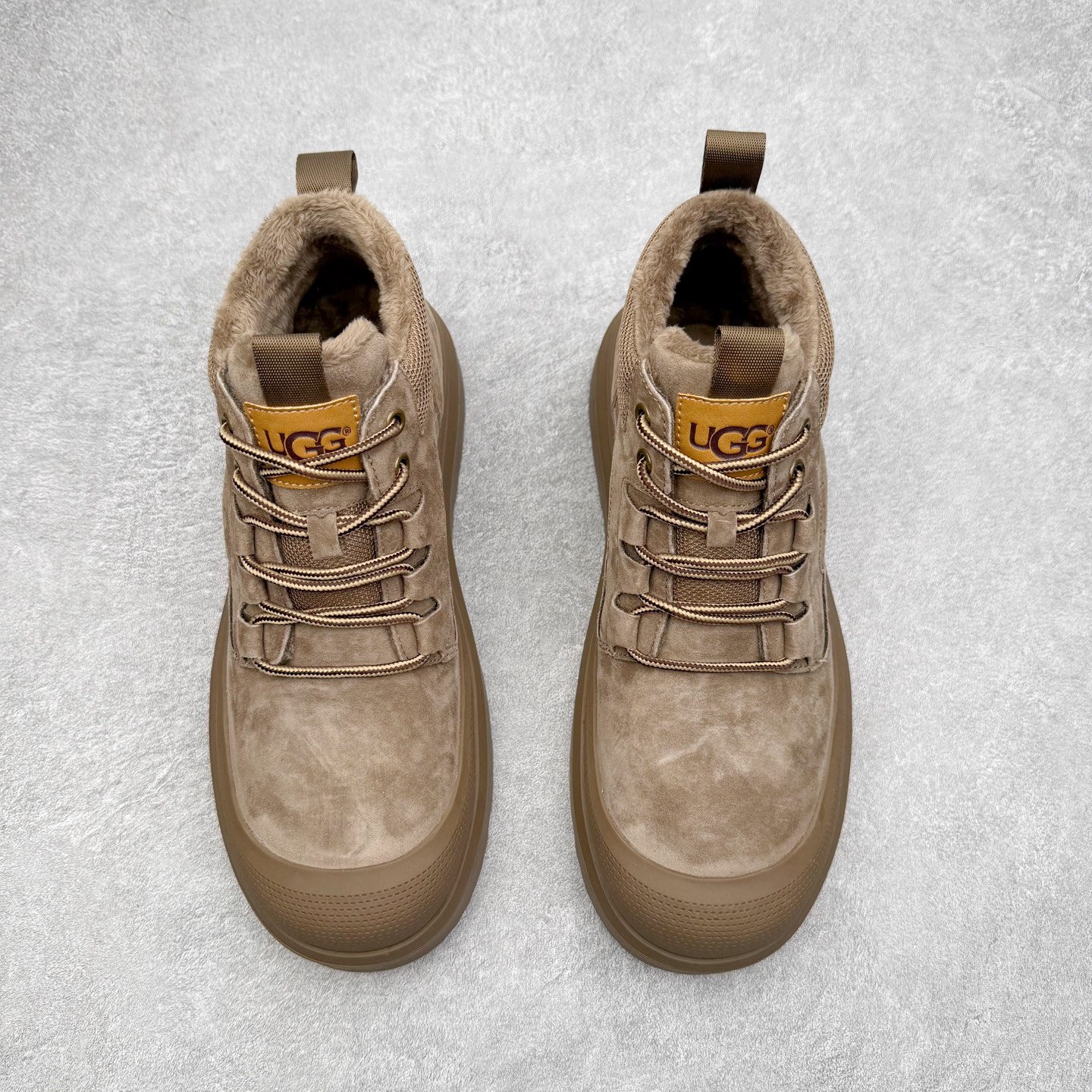 图片[2]-UGG Tasman Weather Hybrid 塔斯曼混合系列户外中帮休闲马丁靴雪地靴UGG秋冬新品 秋冬必备（内里加绒保暖🔥）时尚休闲马丁靴雪地靴系列 代购专供品质 面料采用进口头层牛皮材质 鞋内里采用🔥毛茸一体内里保暖锁热。外置防滑橡胶大底 系带设计 穿脱十分方便 采用TPU模压定型真皮鞋面材质#科技外底防滑,耐磨性和良好的弹性！尺码：39-44-选品中心