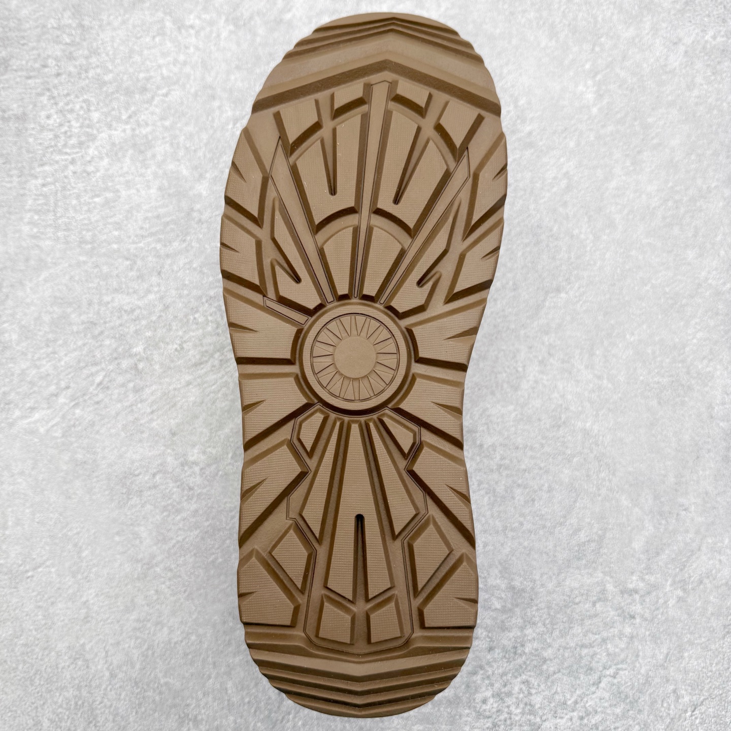 图片[9]-UGG Tasman Weather Hybrid 塔斯曼混合系列户外中帮休闲马丁靴雪地靴UGG秋冬新品 秋冬必备（内里加绒保暖🔥）时尚休闲马丁靴雪地靴系列 代购专供品质 面料采用进口头层牛皮材质 鞋内里采用🔥毛茸一体内里保暖锁热。外置防滑橡胶大底 系带设计 穿脱十分方便 采用TPU模压定型真皮鞋面材质#科技外底防滑,耐磨性和良好的弹性！尺码：39-44-选品中心