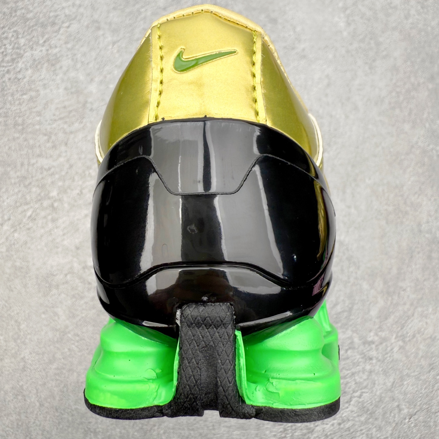 图片[8]-NK Total 90 Shox Secutor Magia 百搭舒适 耐磨 足球鞋 实拍调校N版已经零色差零失真 百分百还原实物色彩所见即所得 不存在货不对板色差等低级问题 选购参考实物拍摄 不混卖不参货 只用心做好货严格选品 承诺混一赔十 尺码：36 36.5 37.5 38 38.5 39 40 40.5 41 42 42.5 43 44 44.5 45-选品中心