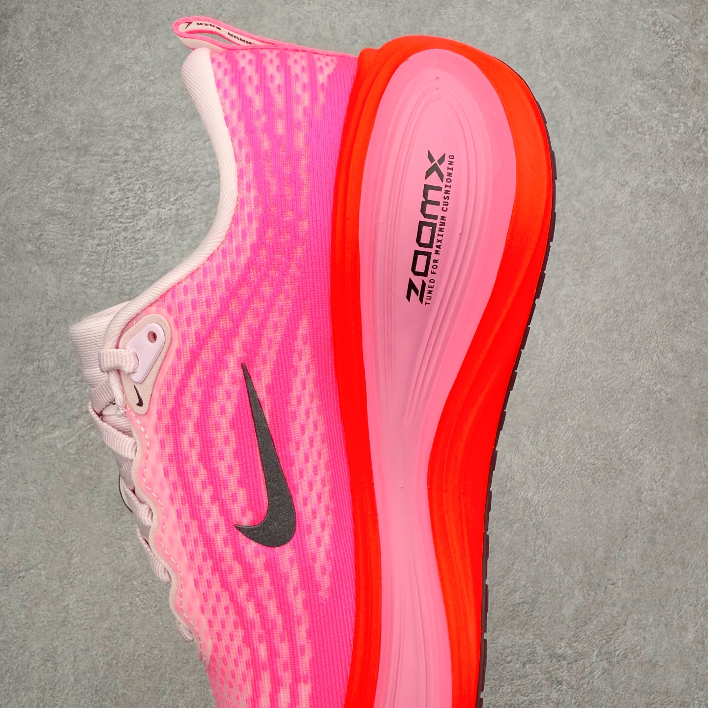 图片[7]-NK Vomero Plus 时尚舒适 网布防滑耐磨 低帮跑步鞋 HV8154-604 实拍调校N版已经零色差零失真 百分百还原实物色彩所见即所得 不存在货不对板色差等低级问题 选购参考实物拍摄 不混卖不参货 只用心做好货严格选品 承诺混一赔十 尺码：36 36.5 37.5 38 38.5 39 40 40.5 41 42 42.5 43 44 44.5 45-选品中心