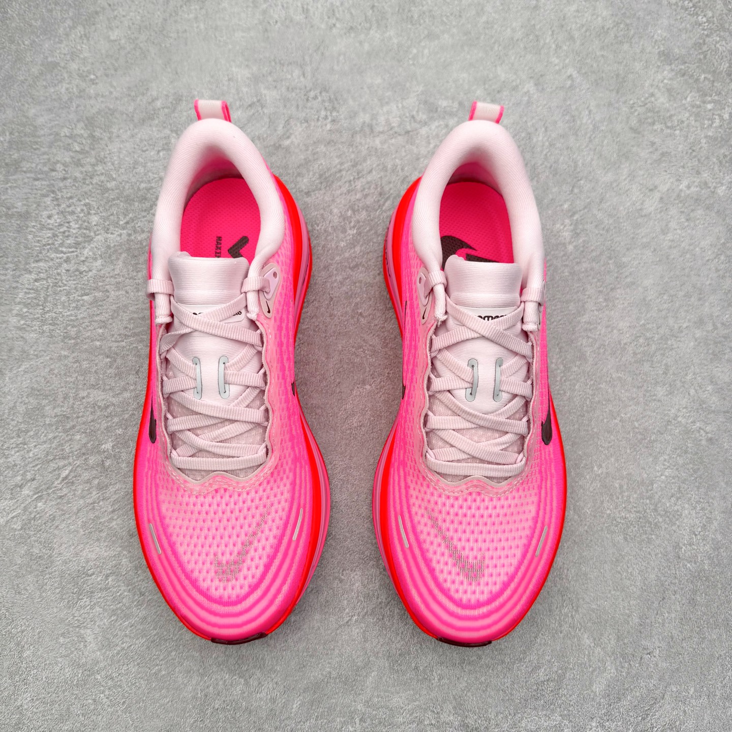 图片[2]-NK Vomero Plus 时尚舒适 网布防滑耐磨 低帮跑步鞋 HV8154-604 实拍调校N版已经零色差零失真 百分百还原实物色彩所见即所得 不存在货不对板色差等低级问题 选购参考实物拍摄 不混卖不参货 只用心做好货严格选品 承诺混一赔十 尺码：36 36.5 37.5 38 38.5 39 40 40.5 41 42 42.5 43 44 44.5 45-选品中心