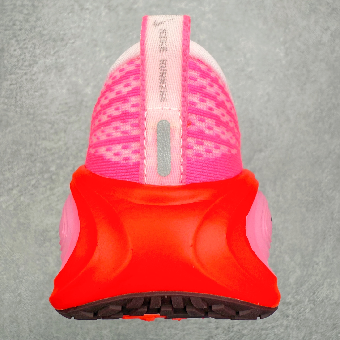 图片[8]-NK Vomero Plus 时尚舒适 网布防滑耐磨 低帮跑步鞋 HV8154-604 实拍调校N版已经零色差零失真 百分百还原实物色彩所见即所得 不存在货不对板色差等低级问题 选购参考实物拍摄 不混卖不参货 只用心做好货严格选品 承诺混一赔十 尺码：36 36.5 37.5 38 38.5 39 40 40.5 41 42 42.5 43 44 44.5 45-选品中心