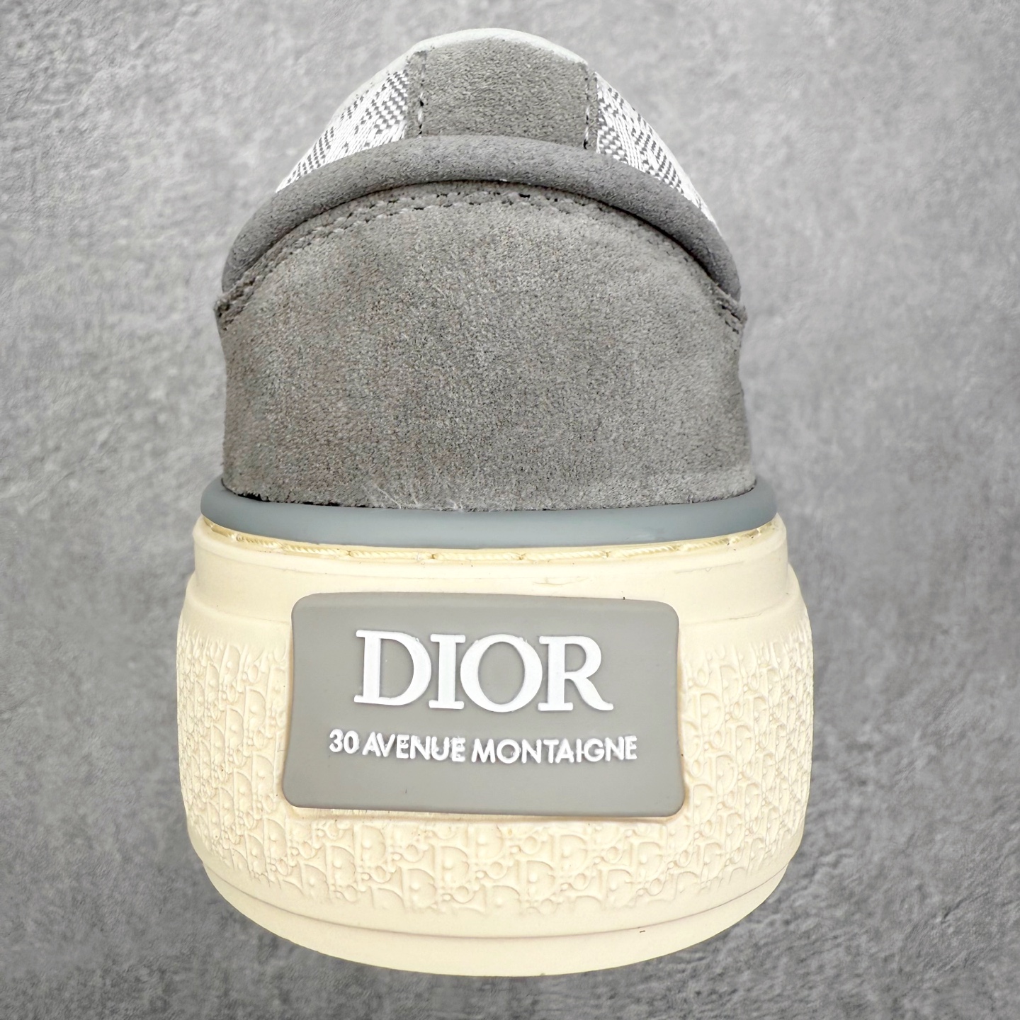 图片[8]-＃纯原 Dior B33 迪奥印花系带时尚运动板鞋网球鞋 全套原厂新版原纸板楦头开发 原厂特供皮料加持 原档数据大底 高频字母排版细节 还原 Zp 高端零售特供批次 2023秋季新品 彰显非凡的精湛工艺 重新诠释经典的网球鞋 时尚的廓形突显厚实感 采用全新的拉绒马海毛针织面料 突显柔软触感与富有层次感的流行色彩 搭配棕色绒面革镶片提升格调 别具一格的加垫鞋舌点缀以压花效果Dior标志 后侧点缀以Dior 30Avenue Montaigne标志 可为各式休闲造型增添时尚气质 尺码：40 41 42 43 44 45 46-选品中心