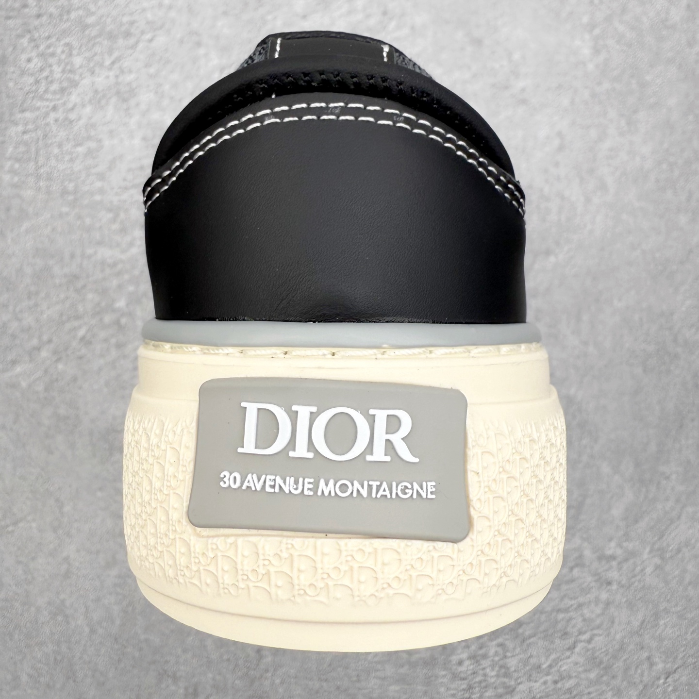 图片[8]-＃纯原 Dior B33 迪奥印花系带时尚运动板鞋网球鞋 全套原厂新版原纸板楦头开发 原厂特供皮料加持 原档数据大底 高频字母排版细节 还原 Zp 高端零售特供批次 2023秋季新品 彰显非凡的精湛工艺 重新诠释经典的网球鞋 时尚的廓形突显厚实感 采用全新的拉绒马海毛针织面料 突显柔软触感与富有层次感的流行色彩 搭配棕色绒面革镶片提升格调 别具一格的加垫鞋舌点缀以压花效果Dior标志 后侧点缀以Dior 30Avenue Montaigne标志 可为各式休闲造型增添时尚气质 尺码：40 41 42 43 44 45 46-选品中心