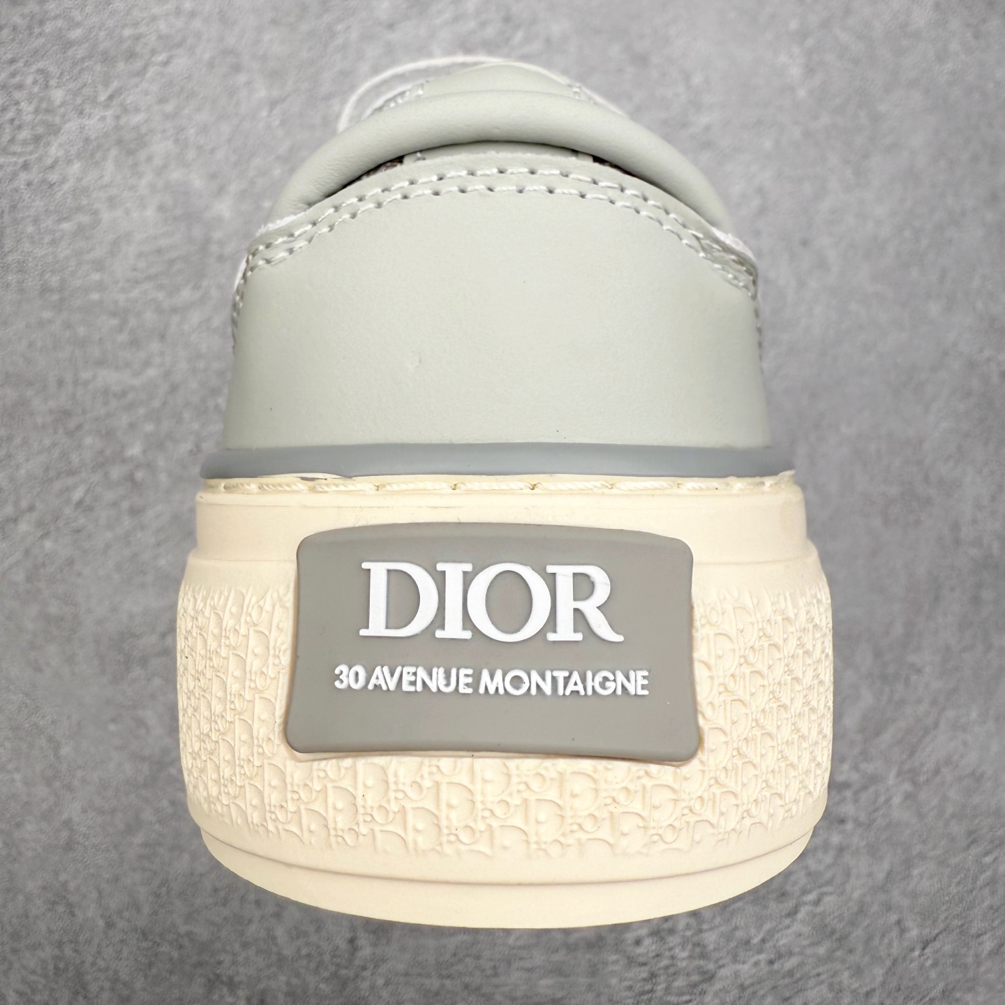 图片[8]-＃纯原 Dior B33 迪奥印花系带时尚运动板鞋网球鞋 全套原厂新版原纸板楦头开发 原厂特供皮料加持 原档数据大底 高频字母排版细节 还原 Zp 高端零售特供批次 2023秋季新品 彰显非凡的精湛工艺 重新诠释经典的网球鞋 时尚的廓形突显厚实感 采用全新的拉绒马海毛针织面料 突显柔软触感与富有层次感的流行色彩 搭配棕色绒面革镶片提升格调 别具一格的加垫鞋舌点缀以压花效果Dior标志 后侧点缀以Dior 30Avenue Montaigne标志 可为各式休闲造型增添时尚气质 尺码：40 41 42 43 44 45 46-选品中心