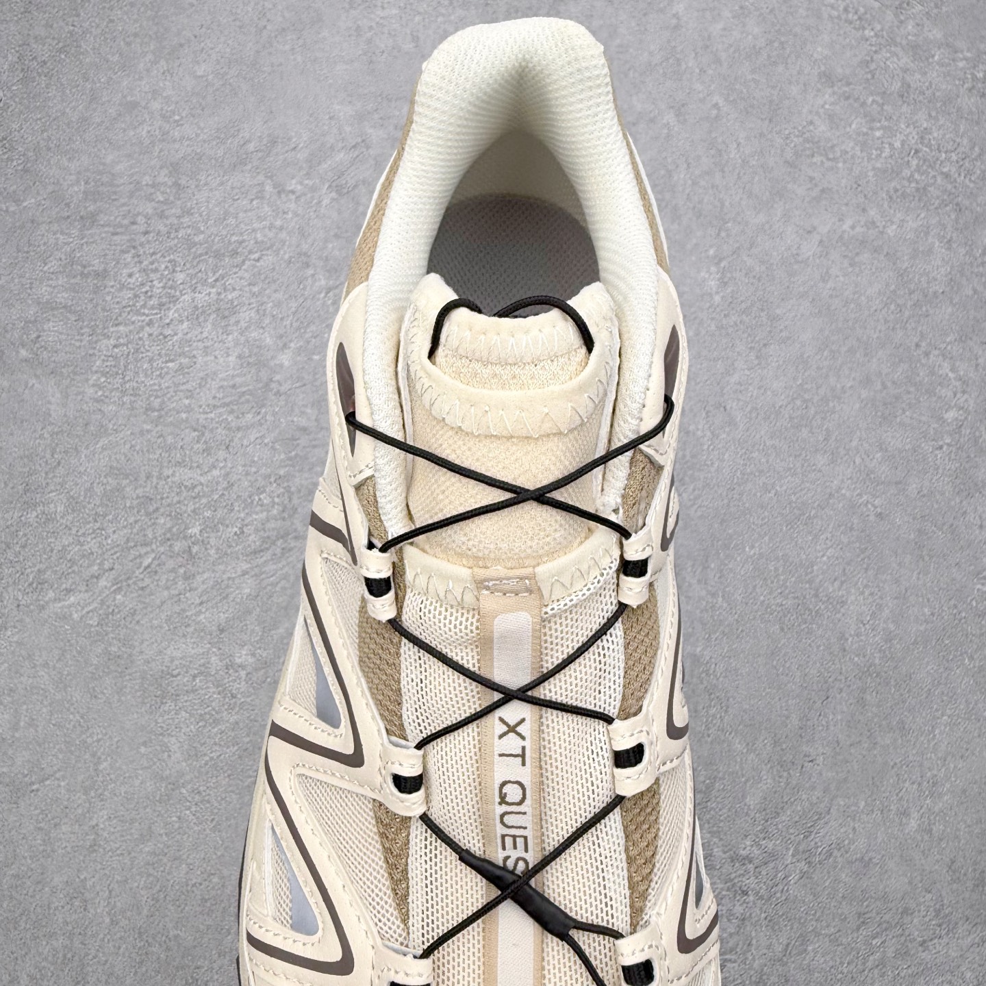 图片[5]-＃PK纯原福利 Salomon XT-QUEST ADV 萨洛蒙潮流越野机能户外功能鞋 基于市场现有版本全新升级调整改良 现阶段市场最强产物 全新主色陆续出货 大底描漆工整零瑕疵 鞋头定型弧度完美 纯原外贸平台特供订单 耗时半年巨作 全套原纸板楦头开发 原厂特供网布配套加持 确保原汁原味 完美呈现版型 原档数据独家私模五层组合大底 男女鞋同步官方开发至46.5 原装Ortholite轻量化鞋垫 中底布带钢印编号 原厂TPU锁扣 进口港宝加持 后跟自然饱满 还原公司包裹性 基于 SALOMON 初代 XT 鞋身造型并搭载 4D ADVANCED CHASSIS™ 大底打造而成 为这款 XT-QUEST 带来了多项足部控制与保护等功能性 如在运动过程中控制左右晃动的过程而提高稳定性、改善长途越野过程中足中到足尖的过渡、提高感知岩石的精确度以抵抗尖锐物体对脚底的伤害以及采用动态缓冲来增强穿着舒适感 从而减轻疲劳感 使XT-QUEST 成为一双舒适且安全的户外之履 尺码：36 36.5 37.5 38 38.5 39 40 40.5 41 42 42.5 43 44 44.5 45-选品中心