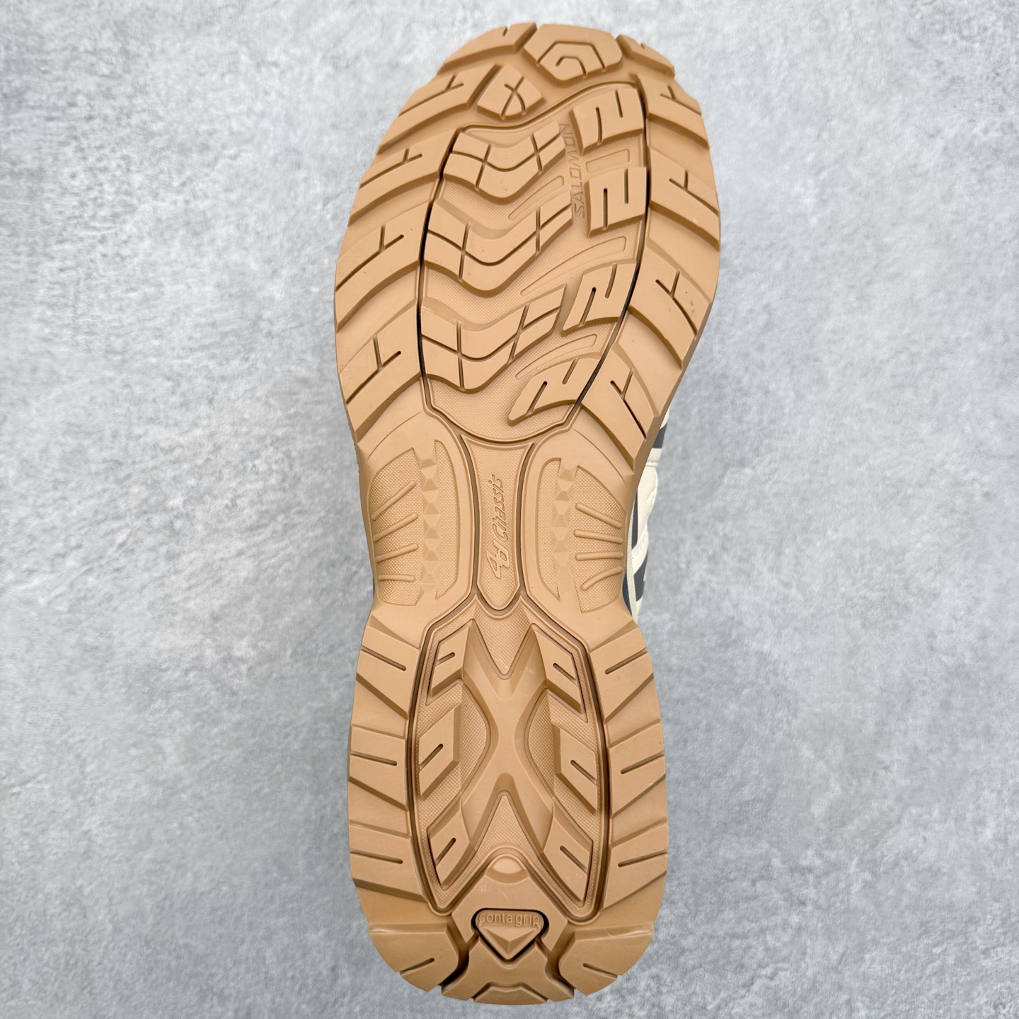 图片[9]-＃PK纯原福利 Salomon XT-QUEST ADV 萨洛蒙潮流越野机能户外功能鞋 基于市场现有版本全新升级调整改良 现阶段市场最强产物 全新主色陆续出货 大底描漆工整零瑕疵 鞋头定型弧度完美 纯原外贸平台特供订单 耗时半年巨作 全套原纸板楦头开发 原厂特供网布配套加持 确保原汁原味 完美呈现版型 原档数据独家私模五层组合大底 男女鞋同步官方开发至46.5 原装Ortholite轻量化鞋垫 中底布带钢印编号 原厂TPU锁扣 进口港宝加持 后跟自然饱满 还原公司包裹性 基于 SALOMON 初代 XT 鞋身造型并搭载 4D ADVANCED CHASSIS™ 大底打造而成 为这款 XT-QUEST 带来了多项足部控制与保护等功能性 如在运动过程中控制左右晃动的过程而提高稳定性、改善长途越野过程中足中到足尖的过渡、提高感知岩石的精确度以抵抗尖锐物体对脚底的伤害以及采用动态缓冲来增强穿着舒适感 从而减轻疲劳感 使XT-QUEST 成为一双舒适且安全的户外之履 尺码：36 36.5 37.5 38 38.5 39 40 40.5 41 42 42.5 43 44 44.5 45-选品中心