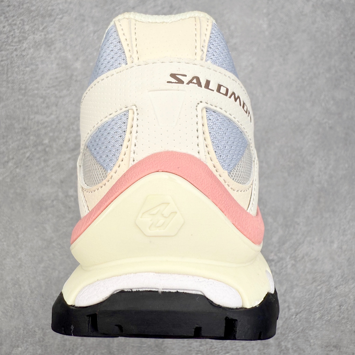 图片[8]-＃PK纯原福利 Salomon XT-QUEST ADV 萨洛蒙潮流越野机能户外功能鞋 基于市场现有版本全新升级调整改良 现阶段市场最强产物 全新主色陆续出货 大底描漆工整零瑕疵 鞋头定型弧度完美 纯原外贸平台特供订单 耗时半年巨作 全套原纸板楦头开发 原厂特供网布配套加持 确保原汁原味 完美呈现版型 原档数据独家私模五层组合大底 男女鞋同步官方开发至46.5 原装Ortholite轻量化鞋垫 中底布带钢印编号 原厂TPU锁扣 进口港宝加持 后跟自然饱满 还原公司包裹性 基于 SALOMON 初代 XT 鞋身造型并搭载 4D ADVANCED CHASSIS™ 大底打造而成 为这款 XT-QUEST 带来了多项足部控制与保护等功能性 如在运动过程中控制左右晃动的过程而提高稳定性、改善长途越野过程中足中到足尖的过渡、提高感知岩石的精确度以抵抗尖锐物体对脚底的伤害以及采用动态缓冲来增强穿着舒适感 从而减轻疲劳感 使XT-QUEST 成为一双舒适且安全的户外之履 尺码：36 36.5 37.5 38 38.5 39 40 40.5 41 42 42.5 43 44 44.5 45-选品中心