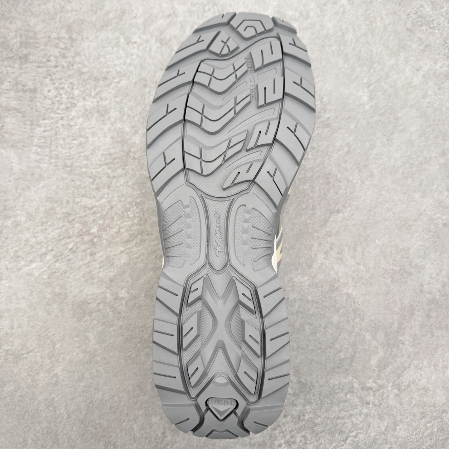 图片[9]-＃PK纯原福利 Salomon XT-QUEST ADV 萨洛蒙潮流越野机能户外功能鞋 基于市场现有版本全新升级调整改良 现阶段市场最强产物 全新主色陆续出货 大底描漆工整零瑕疵 鞋头定型弧度完美 纯原外贸平台特供订单 耗时半年巨作 全套原纸板楦头开发 原厂特供网布配套加持 确保原汁原味 完美呈现版型 原档数据独家私模五层组合大底 男女鞋同步官方开发至46.5 原装Ortholite轻量化鞋垫 中底布带钢印编号 原厂TPU锁扣 进口港宝加持 后跟自然饱满 还原公司包裹性 基于 SALOMON 初代 XT 鞋身造型并搭载 4D ADVANCED CHASSIS™ 大底打造而成 为这款 XT-QUEST 带来了多项足部控制与保护等功能性 如在运动过程中控制左右晃动的过程而提高稳定性、改善长途越野过程中足中到足尖的过渡、提高感知岩石的精确度以抵抗尖锐物体对脚底的伤害以及采用动态缓冲来增强穿着舒适感 从而减轻疲劳感 使XT-QUEST 成为一双舒适且安全的户外之履 尺码：36 36.5 37.5 38 38.5 39 40 40.5 41 42 42.5 43 44 44.5 45-选品中心