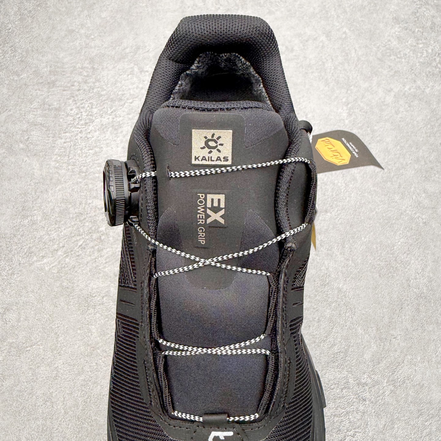 图片[5]-＃K版 KAILAS FUGA EX3 BOA 凯乐石25款舒适缓冲徒步 织物TPU减震防滑透气包裹性轻便低帮 超强抓地力越野跑步鞋 KAILAS凯乐石品牌是全球三大全系攀登品牌之一，于2003年创立于中国广州，致力于为有攀登梦想的户外运动员及爱好者，研发制造功能性专业装备，满足他们在极限环境下安全舒适的需求，凯乐石专注于科技面料的开发及专业功能设计，产品线覆盖登山、攀岩、徒步、越野跑山、露营、旅行等多项户外运动，通过运动员的测试反馈，不断进化迭代，产品荣获国内外大奖71座，发明专利21个，更突破性的自主研发攀登器械，打造出中国的攀登硬实力。实拍调校N版已经零色差零失真 百分百还原实物色彩所见即所得 不存在货不对板色差等低级问题 选购参考实物拍摄 不混卖不参货 只用心做好货严格选品 承诺混一赔十 尺码：36 36.5 37.5 38 38.5 39 39.5 40 40.5 41 41.5 42 42.5 43 44 44.5 45-选品中心