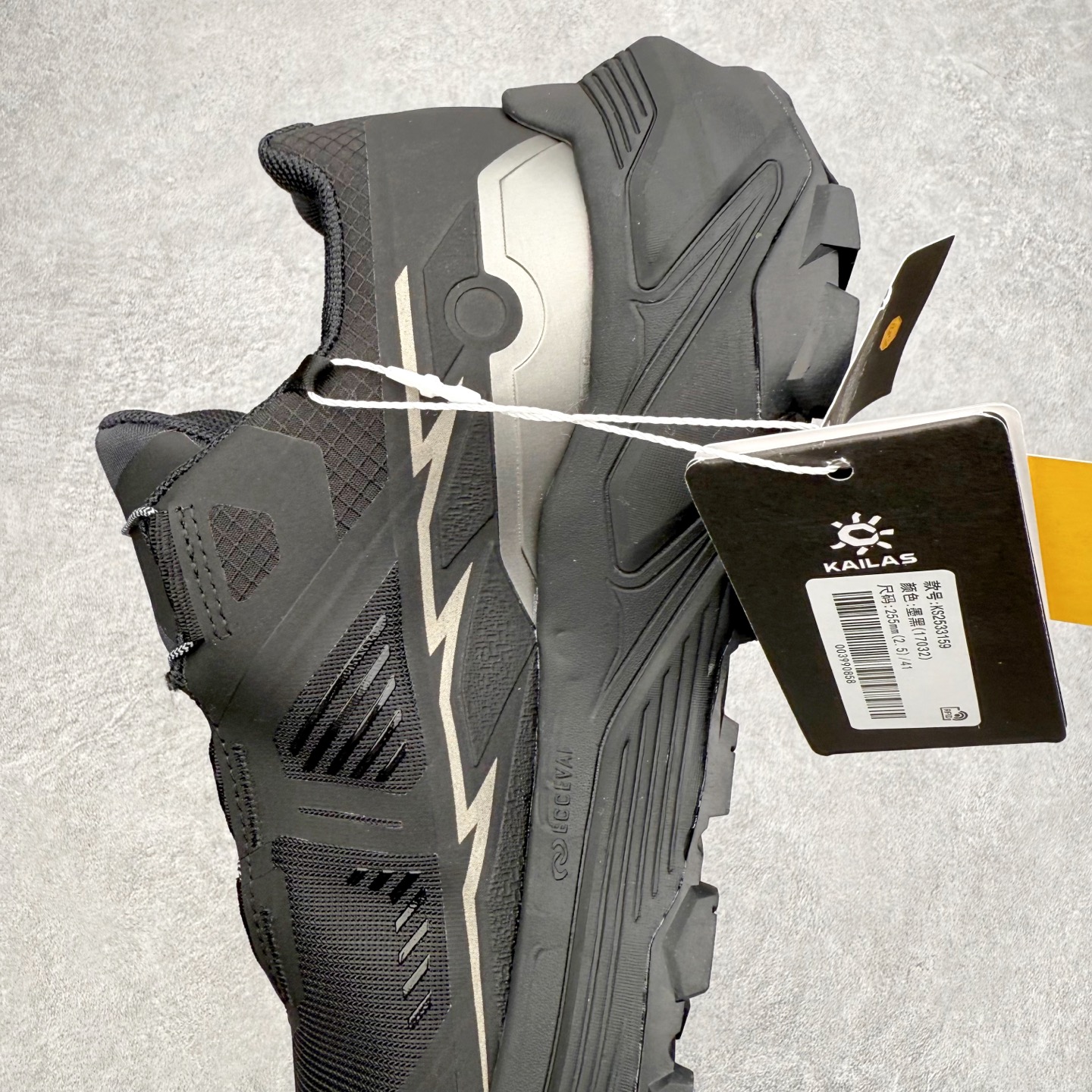 图片[7]-＃K版 KAILAS FUGA EX3 BOA 凯乐石25款舒适缓冲徒步 织物TPU减震防滑透气包裹性轻便低帮 超强抓地力越野跑步鞋 KAILAS凯乐石品牌是全球三大全系攀登品牌之一，于2003年创立于中国广州，致力于为有攀登梦想的户外运动员及爱好者，研发制造功能性专业装备，满足他们在极限环境下安全舒适的需求，凯乐石专注于科技面料的开发及专业功能设计，产品线覆盖登山、攀岩、徒步、越野跑山、露营、旅行等多项户外运动，通过运动员的测试反馈，不断进化迭代，产品荣获国内外大奖71座，发明专利21个，更突破性的自主研发攀登器械，打造出中国的攀登硬实力。实拍调校N版已经零色差零失真 百分百还原实物色彩所见即所得 不存在货不对板色差等低级问题 选购参考实物拍摄 不混卖不参货 只用心做好货严格选品 承诺混一赔十 尺码：36 36.5 37.5 38 38.5 39 39.5 40 40.5 41 41.5 42 42.5 43 44 44.5 45-选品中心
