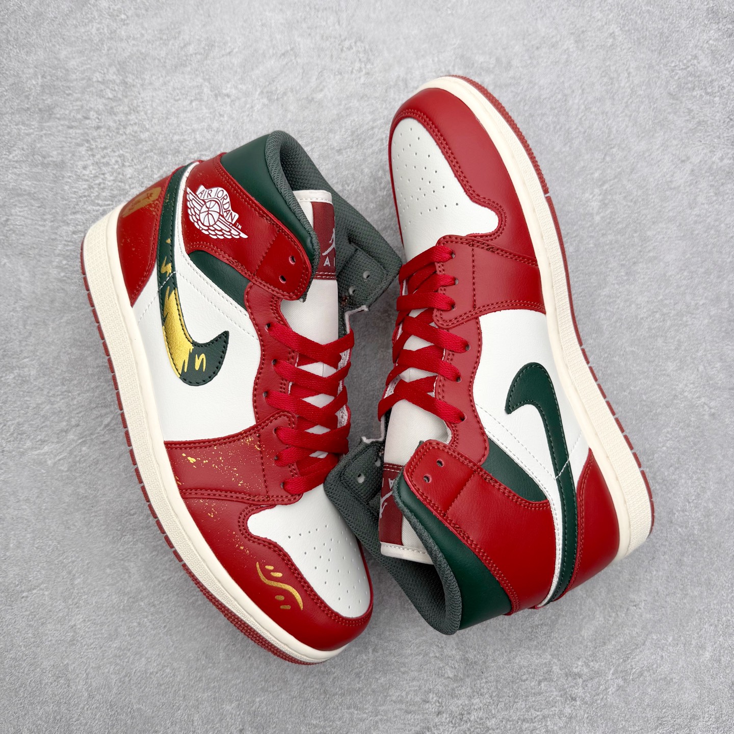 图片[3]-＃K版 Air Jordan AJ1 Mid 中帮 黑橙扣碎 DQ8426-105 原厂内置全掌气垫 A模大底 头层小牛皮 鞋舌AJ原厂专用牛津布+AJ专用反口珍珠布+原厂无杂质高弹内里海棉 特殊封边弹力鞋带 全网唯一头层牛皮 原鞋开模 拒绝公底 购置公司同步原材料 原汁原味 忠于原版‼️尺码：36 36.5 37.5 38 38.5 39 40 40.5 41 42 42.5 43 44 44.5 45 46 47.5-选品中心