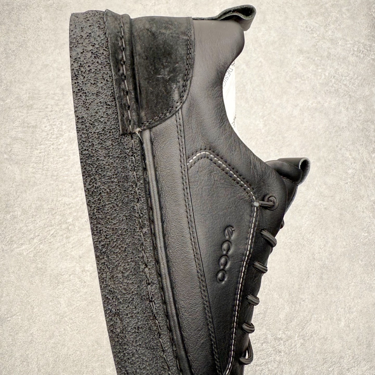 图片[6]-ECCO爱步男士休闲鞋 百搭防滑平底鞋 简约时尚街头户外鞋 摒弃传统鞋面设计，舒适牛皮鞋面 手感细腻顺滑，纹理清晰 柔软脚感随心穿脱 双重材质拼接 尽显时尚新元素 质感清晰的鞋带，搭载柔韧橡胶鞋底 脚感柔软舒适，适宜多种地形 轻松行走，触感细腻 一双时尚休闲鞋 拒绝束缚 让你成为最惊艳的那一个 尺码：38 39 40 41 42 43 44 （皮鞋码）-选品中心