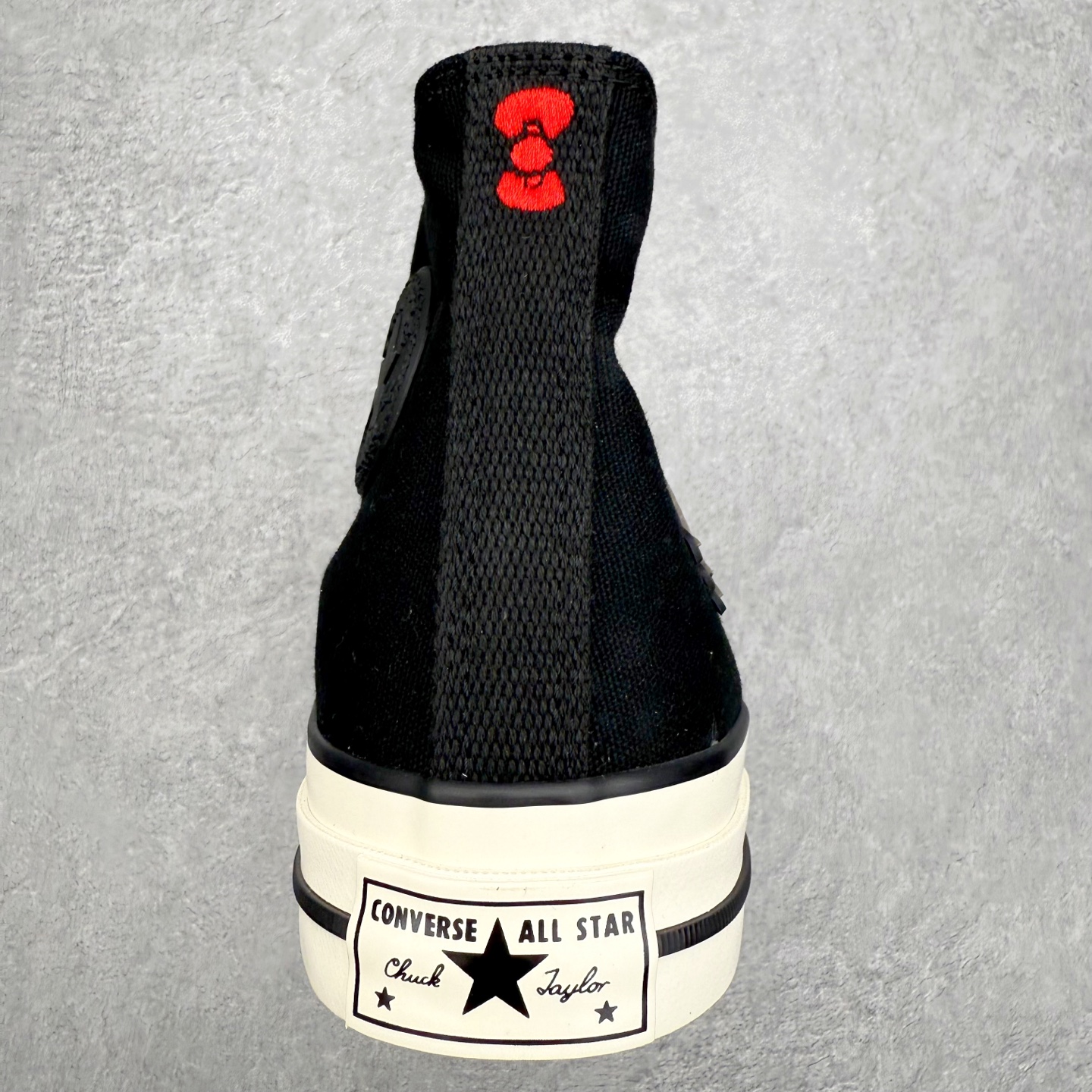 图片[8]-Converse x Hello Kitty 联名款 在经典1970s鞋型上采用红、白两种配色，外腰绣有标志性Hello kitty 猫头，细节上鞋带、内里、鞋底布满星星，全新定义，HELLO KITTY迷可别错过！ 货号：163902C 尺码：35 36 36.5 37 37.5 38 39 39.5 40 41 41.5 42 42.5 43 44-选品中心