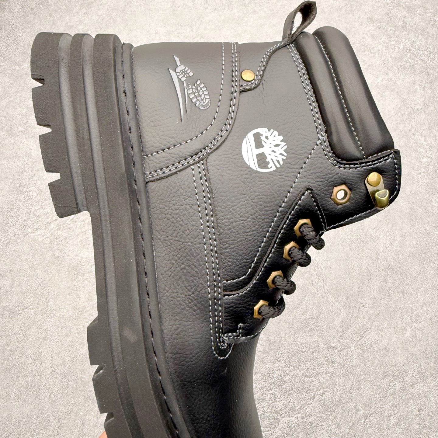 图片[6]-Timberland 添柏岚/天伯伦 25秋冬新款 经典户外休闲大黄靴 广东大厂品质 原盒原包装 面料采用意大利🇮🇹顶级磨砂细纹牛皮搭配防臭防腐真皮乳胶鞋垫给您完美的穿着体验 质量考究耐穿型男必备 专治不帅 高品质脚感一流 尺码：35 36 37 38 39 40 41 42 43 44 (标准码)-选品中心