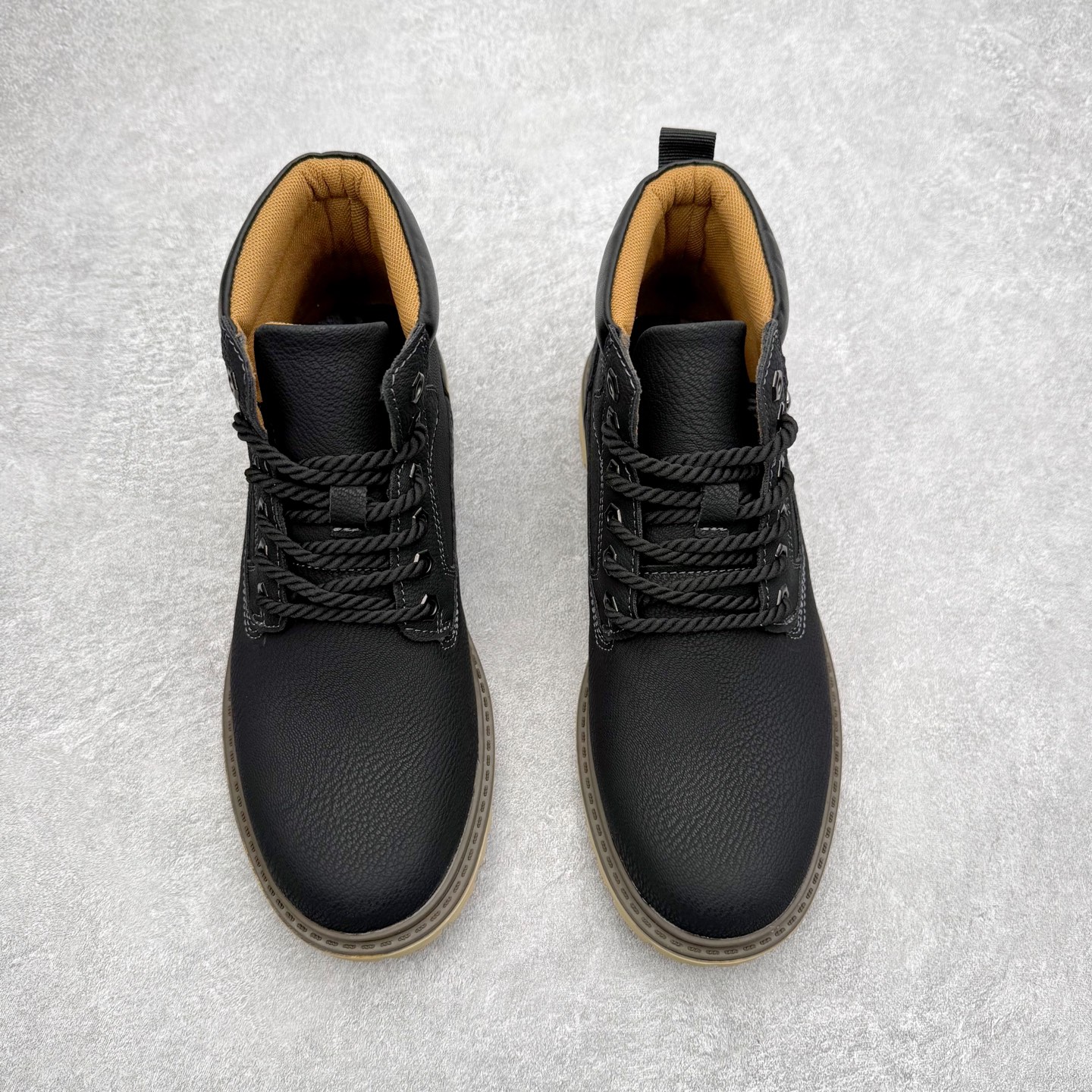 图片[2]-Timberland 添柏岚/天伯伦 25秋冬新款 经典户外休闲大黄靴 广东大厂品质 原盒原包装 面料采用意大利🇮🇹顶级磨砂细纹牛皮搭配防臭防腐真皮乳胶鞋垫给您完美的穿着体验 质量考究耐穿型男必备 专治不帅 高品质脚感一流 尺码：35 36 37 38 39 40 41 42 43 44 (标准码)-选品中心