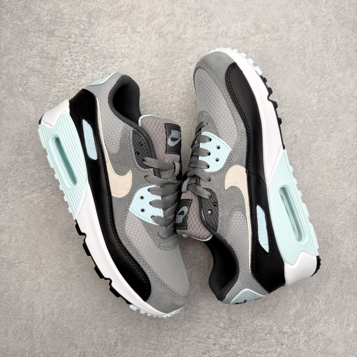 图片[3]-＃MX版 NK Air MAX 90 气垫复古减震跑步鞋 DM0029-009 经典重温 独家陆续补货 外单专供大厂出品 品质稳定 一百余色 终端操作 Air Max 90于1990年推出 来自Air Max系列 在Air Max 1的基础上改进而得 增加了气垫面积 外型上也更为流线 最特別的就是加入了菱纹塑胶嵌板 为Air Max 90增添了许多潮流气息 皮革鞋面 造就出色耐穿性和支撑力 Max Air缓震配置搭配泡棉中底 令Air Max 90轻盈而舒适 华夫格橡胶外底 铸就Air Max 90非凡的抓地力 而Air Max 90不仅是一双跑鞋 它成功跨越了时间的演进 成为了球鞋文化与潮流圈中最熟为人知的鞋款之一 尺码：36 36.5 37.5 38 38.5 39 40 40.5 41 42 42.5 43 44 44.5 45-选品中心