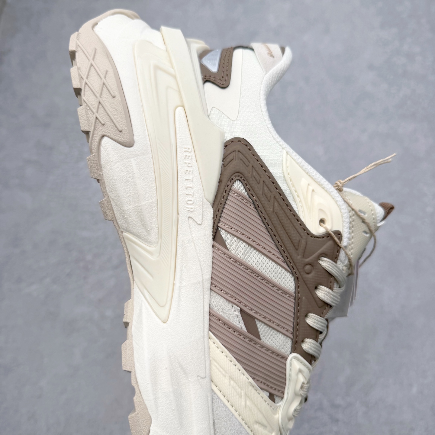 图片[6]-AD XLG STORM EDGE 经典百搭防滑老爹鞋 男女同款 实拍调校N版已经零色差零失真 百分百还原实物色彩所见即所得 不存在货不对板色差等低级问题 选购参考实物拍摄 不混卖不参货 只用心做好货严格选品 承诺混一赔十 尺码：36 36.5 37.5 38 38.5 39 40 40.5 41 42 42.5 43 44 44.5 45-选品中心