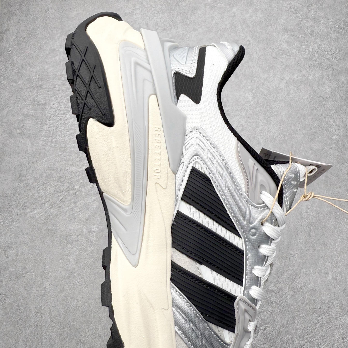 图片[6]-AD XLG STORM EDGE 经典百搭防滑老爹鞋 男女同款 实拍调校N版已经零色差零失真 百分百还原实物色彩所见即所得 不存在货不对板色差等低级问题 选购参考实物拍摄 不混卖不参货 只用心做好货严格选品 承诺混一赔十 尺码：36 36.5 37.5 38 38.5 39 40 40.5 41 42 42.5 43 44 44.5 45-选品中心