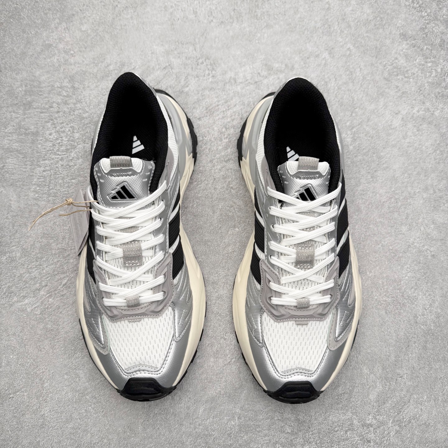 图片[2]-AD XLG STORM EDGE 经典百搭防滑老爹鞋 男女同款 实拍调校N版已经零色差零失真 百分百还原实物色彩所见即所得 不存在货不对板色差等低级问题 选购参考实物拍摄 不混卖不参货 只用心做好货严格选品 承诺混一赔十 尺码：36 36.5 37.5 38 38.5 39 40 40.5 41 42 42.5 43 44 44.5 45-选品中心