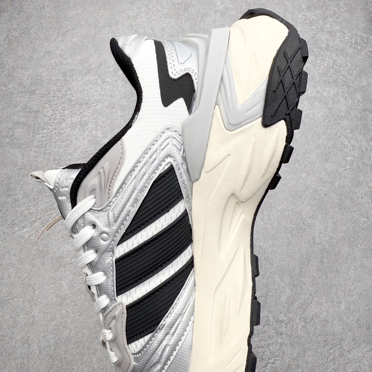 图片[7]-AD XLG STORM EDGE 经典百搭防滑老爹鞋 男女同款 实拍调校N版已经零色差零失真 百分百还原实物色彩所见即所得 不存在货不对板色差等低级问题 选购参考实物拍摄 不混卖不参货 只用心做好货严格选品 承诺混一赔十 尺码：36 36.5 37.5 38 38.5 39 40 40.5 41 42 42.5 43 44 44.5 45-选品中心