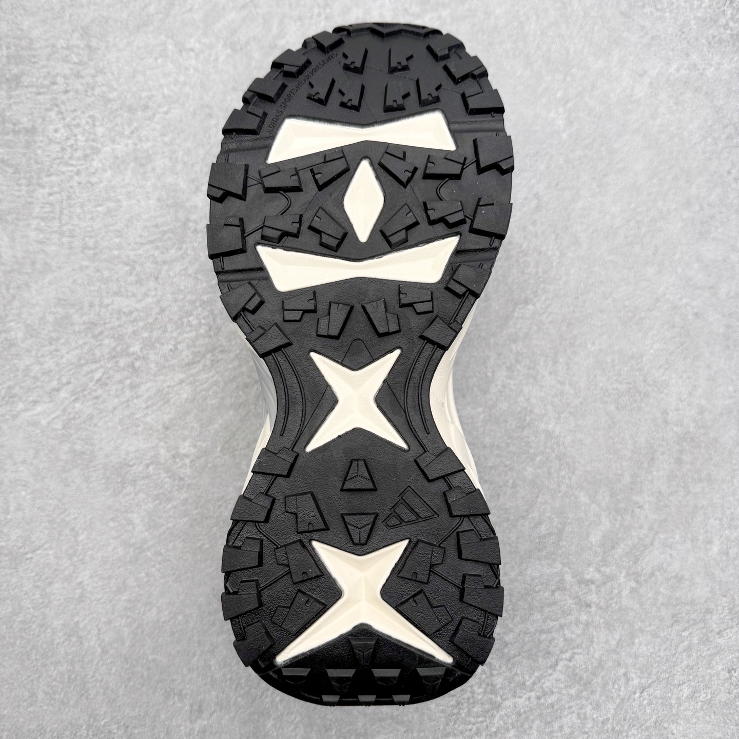 图片[9]-AD XLG STORM EDGE 经典百搭防滑老爹鞋 男女同款 实拍调校N版已经零色差零失真 百分百还原实物色彩所见即所得 不存在货不对板色差等低级问题 选购参考实物拍摄 不混卖不参货 只用心做好货严格选品 承诺混一赔十 尺码：36 36.5 37.5 38 38.5 39 40 40.5 41 42 42.5 43 44 44.5 45-选品中心