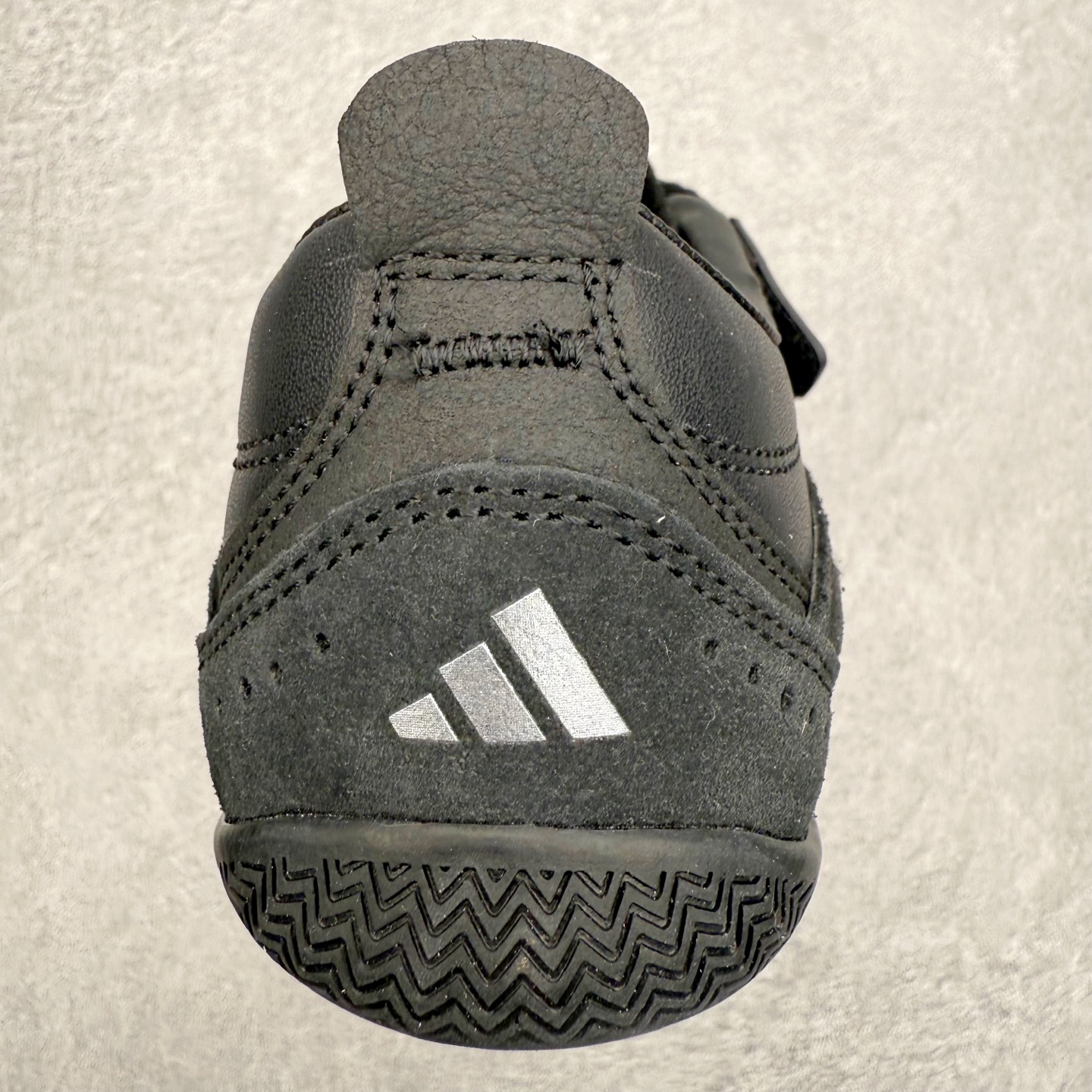 图片[8]-AD FOS URBAN REVERIE 舒适百搭 耐磨 低帮 生活休闲鞋 JQ9388 实拍调校N版已经零色差零失真 百分百还原实物色彩所见即所得 不存在货不对板色差等低级问题 选购参考实物拍摄 不混卖不参货 只用心做好货严格选品 承诺混一赔十 尺码：36 36.5 37.5 38 38.5 39 40 40.5 41 42 42.5 43 44 44.5 45-选品中心