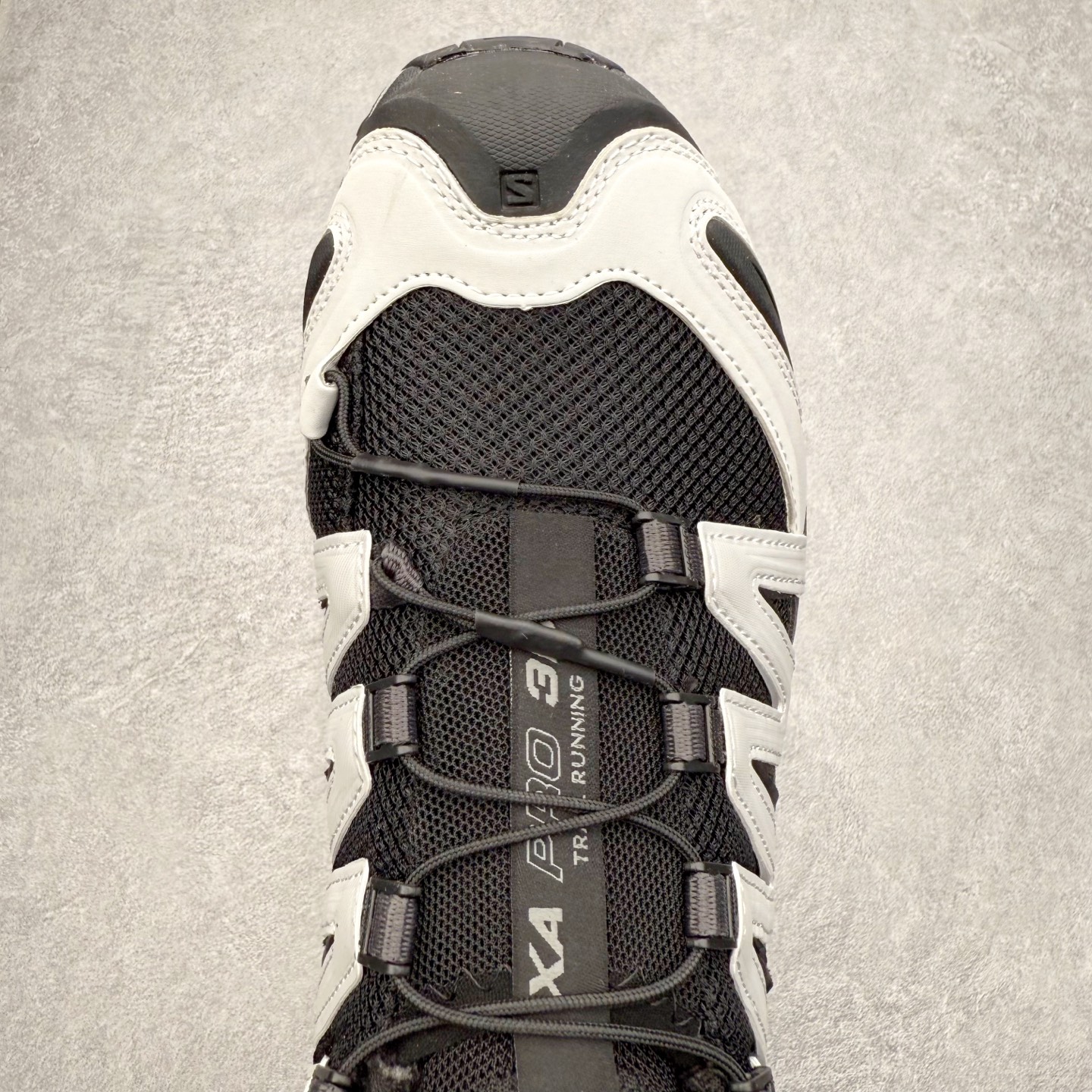 图片[4]-＃C版 SALOMON XA Pro 3D ADV 萨洛蒙潮流越野机能户外功能鞋 纯原外贸平台特供订单 耗时半年巨作 全套原纸板楦头开发 原厂特供网布配套加持 确保原汁原味 完美呈现版型 原档数据独家私模五层组合大底 原装Ortholite轻量化鞋垫 中底布带钢印编号 原厂TPU锁扣 进口港宝加持 后跟自然饱满 还原公司包裹性 鞋面采用SENSIFT贴合技术 全方位贴合包裹脚型 鞋跟部鞋底牵引设计 提供强大的抓地性能 更适应野外崎岖不平的道路 其3D ADVANCED CHASSIS底盘 材料轻量大化 钉齿设计更具稳定性 防护性 鞋底易磨损区运用CONTAGRIP高耐磨材料 应对城市硬质路面长距离跑考验 尺码：36 36.5 37.5 38 38.5 39 40 40.5 41 42 42.5 43 44 44.5 45-选品中心