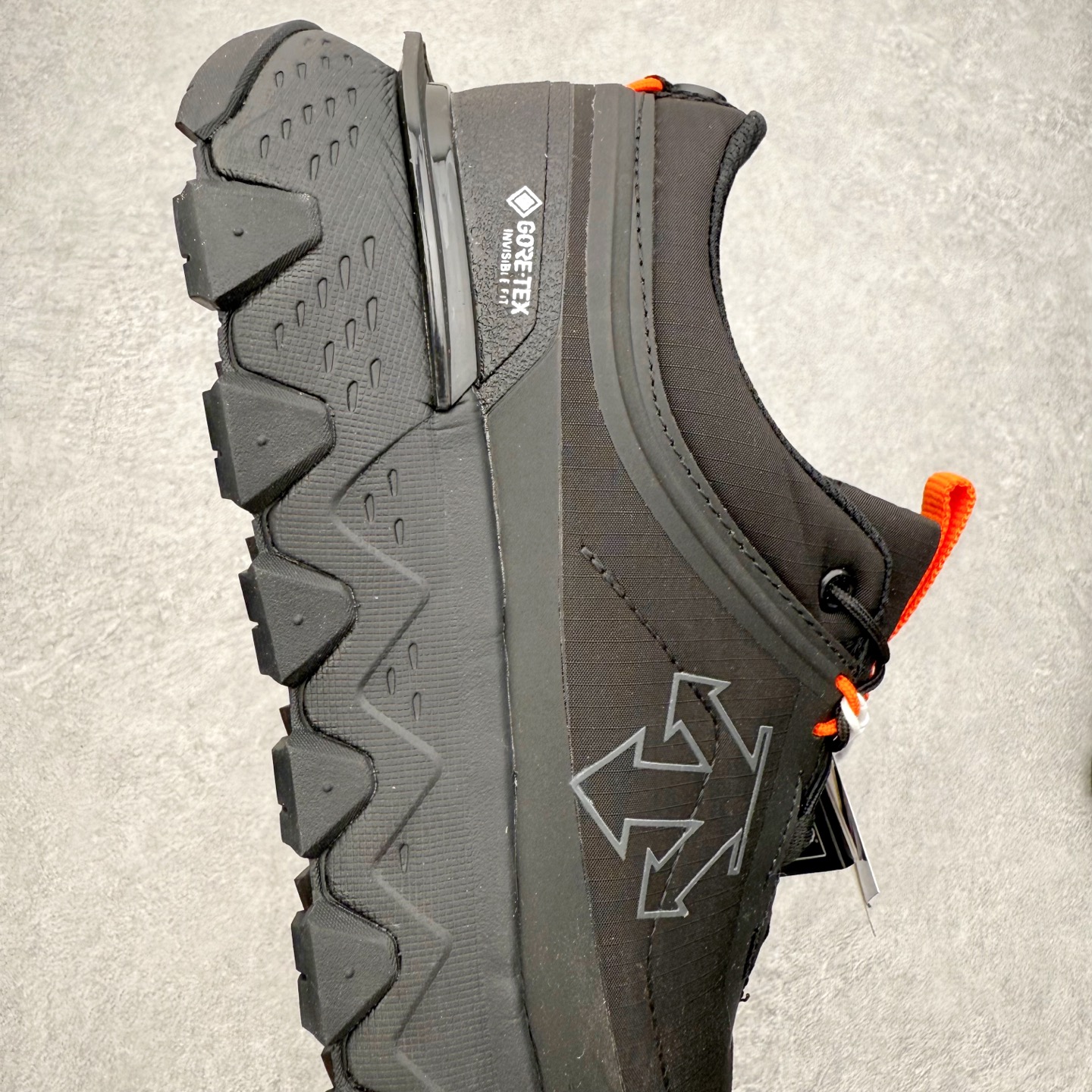 图片[6]-DESCENTE SKI STYLE SNOW RIDE 迪桑特舒适防滑耐磨低帮生活休闲鞋 DESCENTE（迪桑特）创立于1935年，品牌名取自法语词汇，意为“滑降”。品牌箭头标识代表滑雪的三种技术“高速直线滑行”、“穿越”和“侧滑”，也寓意品牌在打造高端专业运动产品中不断追求完美的创新精神，致力于成为中国高端专业滑雪、综训、女子、铁人三项、高尔夫的第一品牌。尺码：39 40 40.5 41 42 42.5 43 44 44.5 45-选品中心