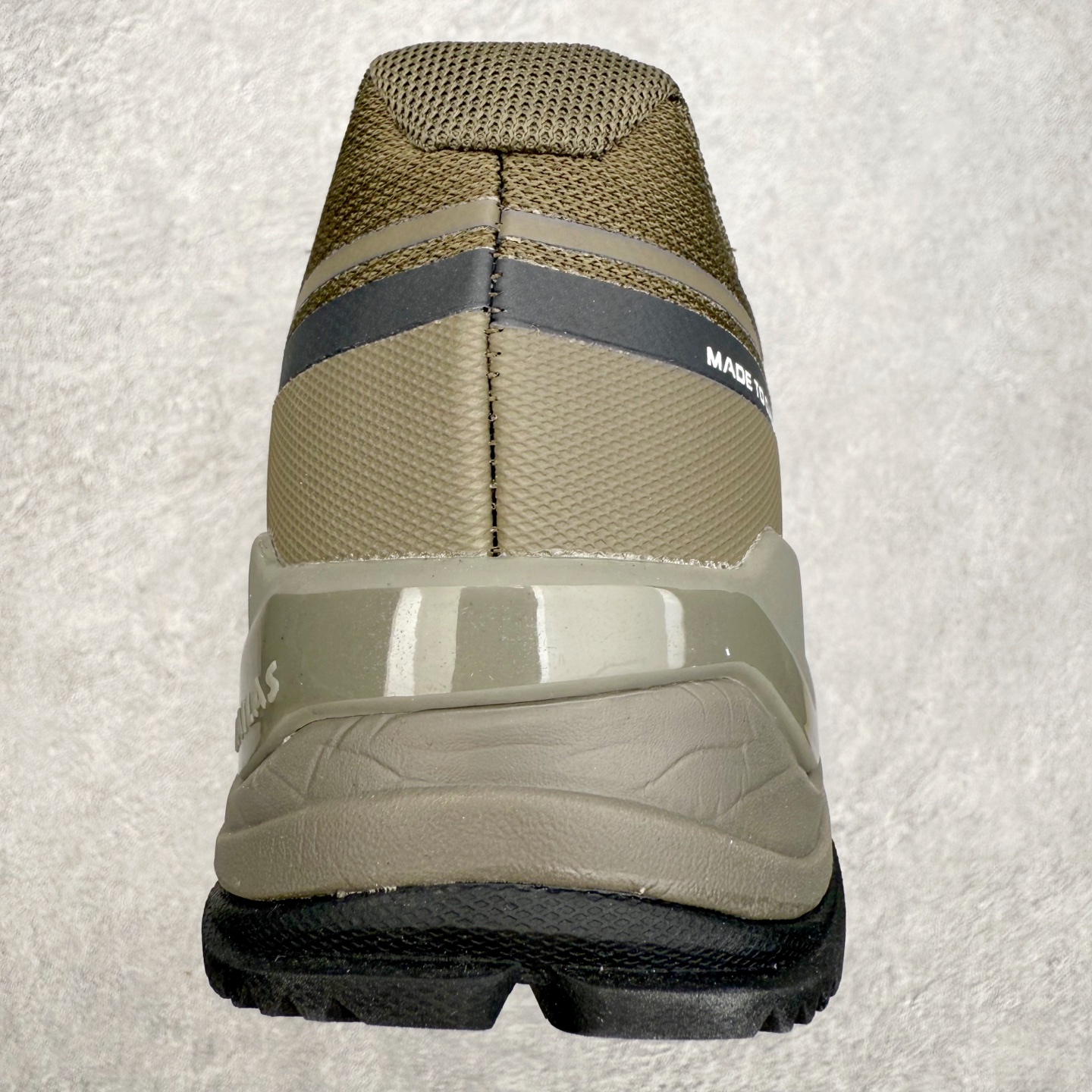 图片[8]-＃K版 KAILAS 凯乐石 界山户外运动舒适时尚防滑透气低帮登山徒步鞋 KAILAS凯乐石品牌是全球三大全系攀登品牌之一，于2003年创立于中国广州，致力于为有攀登梦想的户外运动员及爱好者，研发制造功能性专业装备，满足他们在极限环境下安全舒适的需求，凯乐石专注于科技面料的开发及专业功能设计，产品线覆盖登山、攀岩、徒步、越野跑山、露营、旅行等多项户外运动，通过运动员的测试反馈，不断进化迭代，产品荣获国内外大奖71座，发明专利21个，更突破性的自主研发攀登器械，打造出中国的攀登硬实力。实拍调校N版已经零色差零失真 百分百还原实物色彩所见即所得 不存在货不对板色差等低级问题 选购参考实物拍摄 不混卖不参货 只用心做好货严格选品 承诺混一赔十 尺码：36 36.5 37.5 38 38.5 39 40 40.5 41 42 42.5 43 44 44.5 45-选品中心