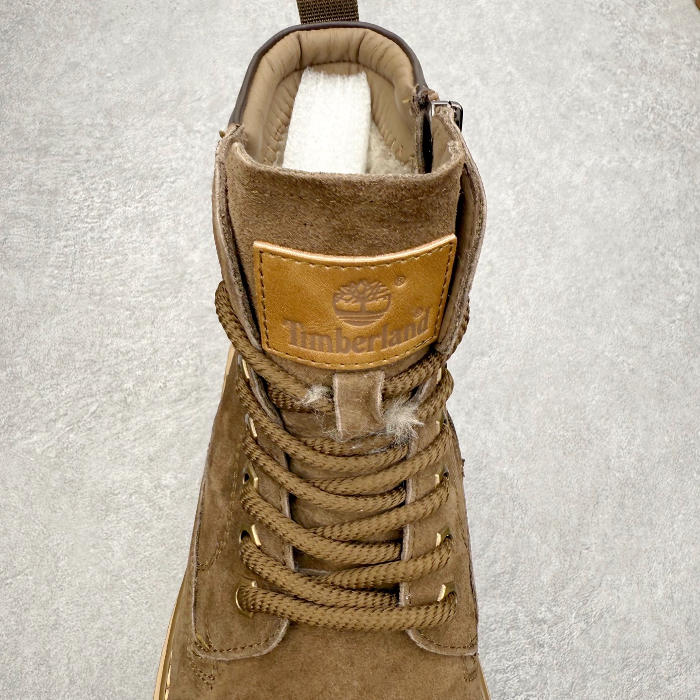 图片[5]-Timberland添柏岚/天伯伦户外中帮休闲大黄靴系列 广东大厂品质 原盒原包装 面料采用意大利🇮🇹顶级磨砂细纹牛皮 搭配防臭防腐真皮乳胶鞋垫 给您完美的穿着体验 质量考究耐穿 型男必备 专治不帅 高品质脚感一流 尺码：38 39 40 41 42 43 44（皮鞋码）-选品中心