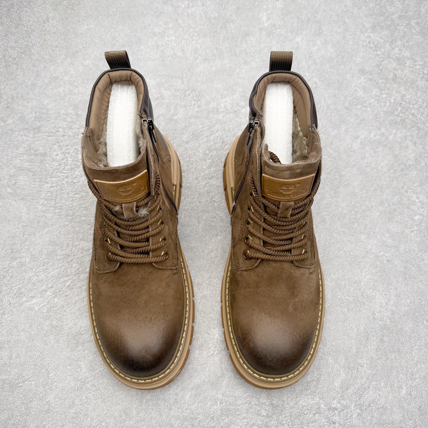 图片[2]-Timberland添柏岚/天伯伦户外中帮休闲大黄靴系列 广东大厂品质 原盒原包装 面料采用意大利🇮🇹顶级磨砂细纹牛皮 搭配防臭防腐真皮乳胶鞋垫 给您完美的穿着体验 质量考究耐穿 型男必备 专治不帅 高品质脚感一流 尺码：38 39 40 41 42 43 44（皮鞋码）-选品中心