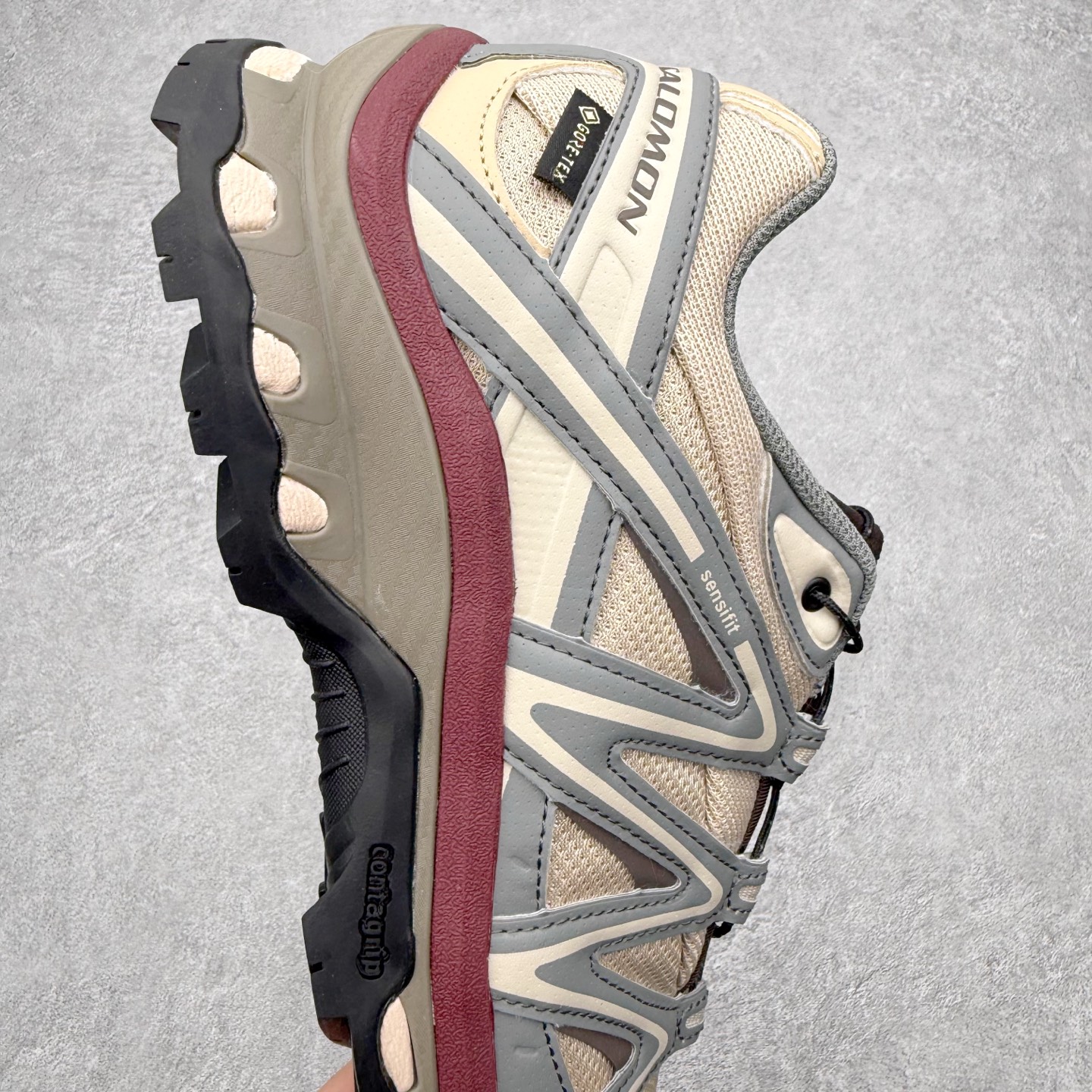 图片[6]-＃PK4.0 Salomon XT-QUEST ADV 萨洛蒙潮流越野机能户外功能鞋 基于市场现有版本全新升级调整改良 现阶段市场最强产物 全新主色陆续出货 大底描漆工整零瑕疵 鞋头定型弧度完美 纯原外贸平台特供订单 耗时半年巨作 全套原纸板楦头开发 原厂特供网布配套加持 确保原汁原味 完美呈现版型 原档数据独家私模五层组合大底 男女鞋同步官方开发至46.5 原装Ortholite轻量化鞋垫 中底布带钢印编号 原厂TPU锁扣 进口港宝加持 后跟自然饱满 还原公司包裹性 基于 SALOMON 初代 XT 鞋身造型并搭载 4D ADVANCED CHASSIS™ 大底打造而成 为这款 XT-QUEST 带来了多项足部控制与保护等功能性 如在运动过程中控制左右晃动的过程而提高稳定性、改善长途越野过程中足中到足尖的过渡、提高感知岩石的精确度以抵抗尖锐物体对脚底的伤害以及采用动态缓冲来增强穿着舒适感 从而减轻疲劳感 使XT-QUEST 成为一双舒适且安全的户外之履 尺码：36 36.5 37.5 38 38.5 39 40 40.5 41 42 42.5 43 44 44.5 45-选品中心