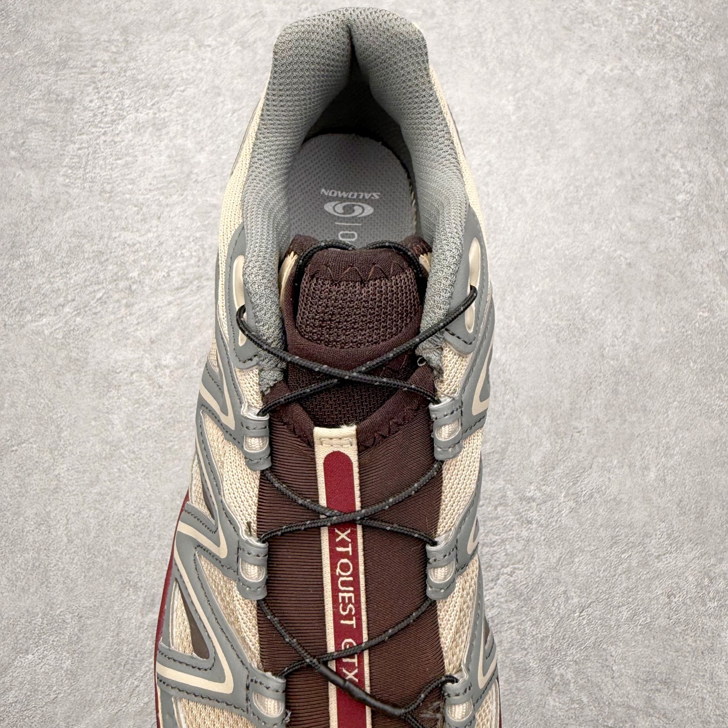 图片[5]-＃PK4.0 Salomon XT-QUEST ADV 萨洛蒙潮流越野机能户外功能鞋 基于市场现有版本全新升级调整改良 现阶段市场最强产物 全新主色陆续出货 大底描漆工整零瑕疵 鞋头定型弧度完美 纯原外贸平台特供订单 耗时半年巨作 全套原纸板楦头开发 原厂特供网布配套加持 确保原汁原味 完美呈现版型 原档数据独家私模五层组合大底 男女鞋同步官方开发至46.5 原装Ortholite轻量化鞋垫 中底布带钢印编号 原厂TPU锁扣 进口港宝加持 后跟自然饱满 还原公司包裹性 基于 SALOMON 初代 XT 鞋身造型并搭载 4D ADVANCED CHASSIS™ 大底打造而成 为这款 XT-QUEST 带来了多项足部控制与保护等功能性 如在运动过程中控制左右晃动的过程而提高稳定性、改善长途越野过程中足中到足尖的过渡、提高感知岩石的精确度以抵抗尖锐物体对脚底的伤害以及采用动态缓冲来增强穿着舒适感 从而减轻疲劳感 使XT-QUEST 成为一双舒适且安全的户外之履 尺码：36 36.5 37.5 38 38.5 39 40 40.5 41 42 42.5 43 44 44.5 45-选品中心